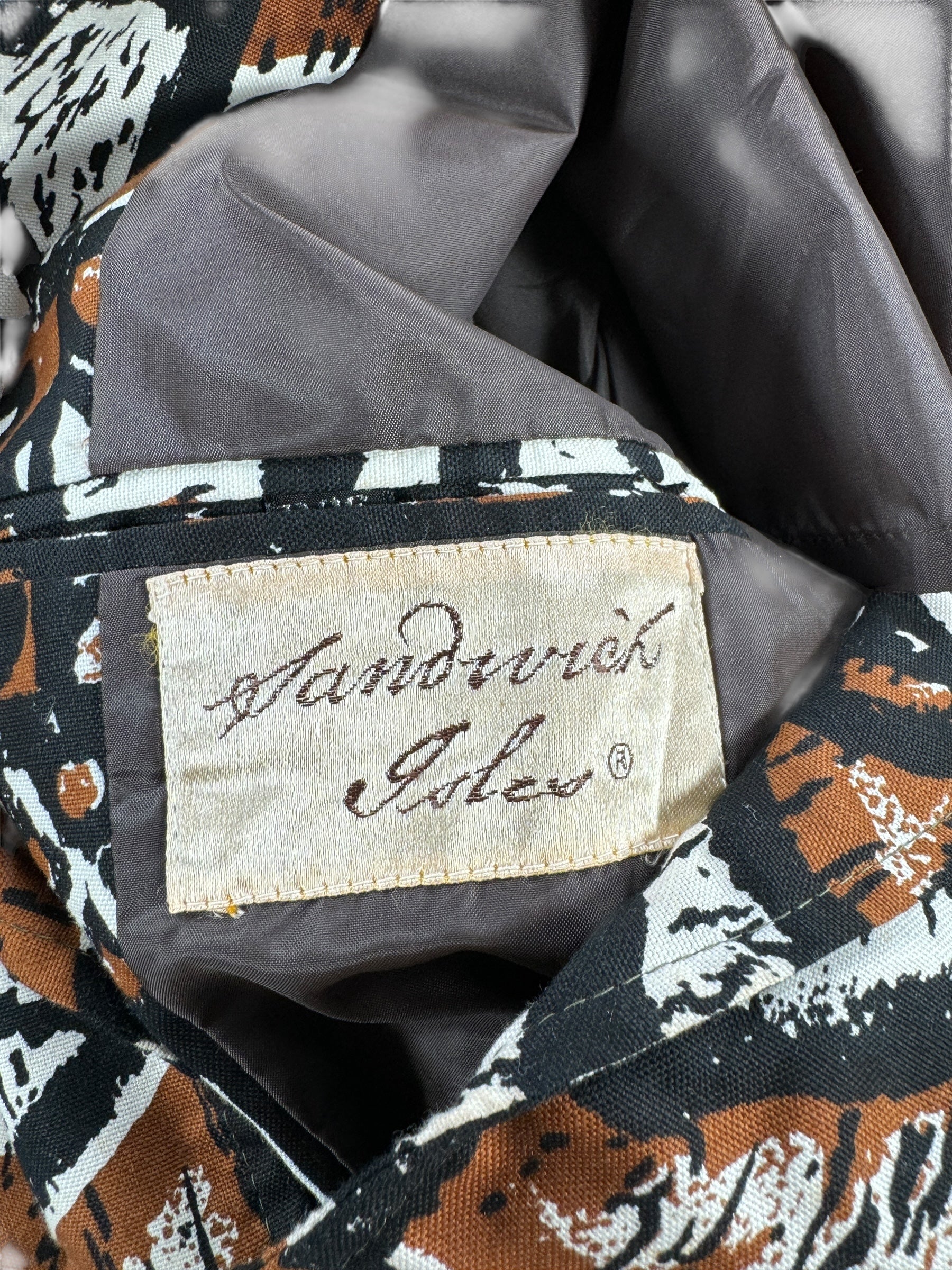 Label on Vintage Brown Sandwich Isles Jacket SZ 36
