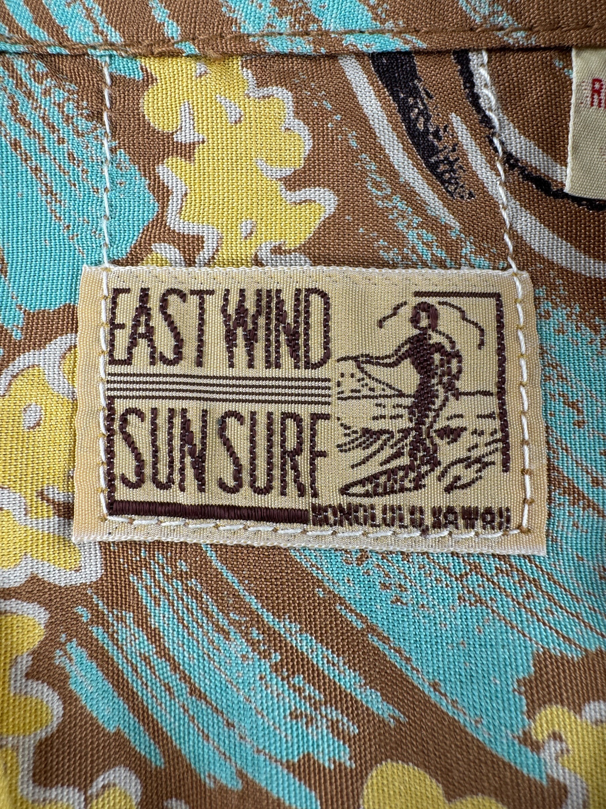 Tag on Deadstock Sun Surf Repro Aloha Shirt SZ L (Fits M)