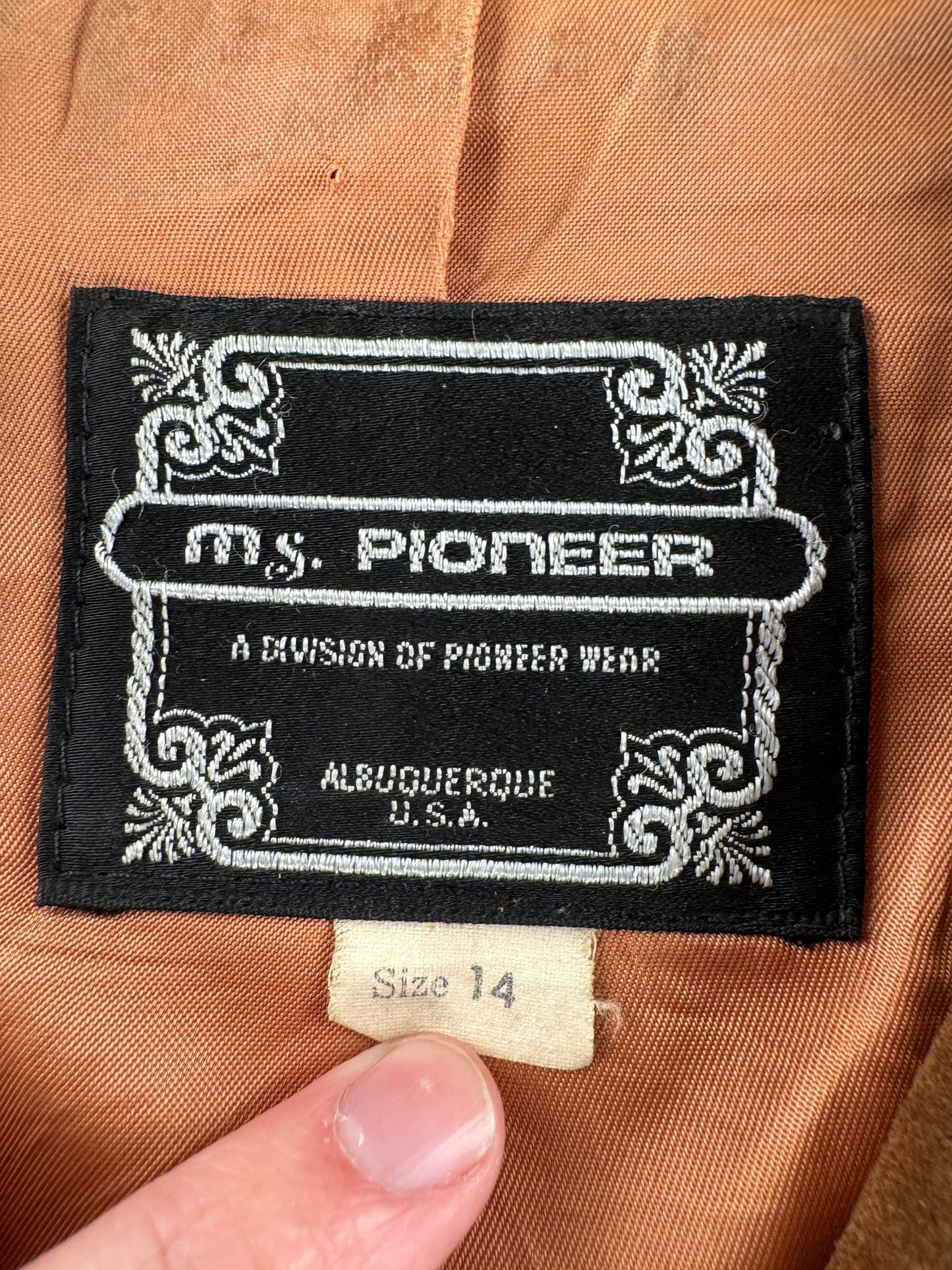 Size on Vintage 70s Ms Pioneer Fringe Suede Leather Jacket SZ 14