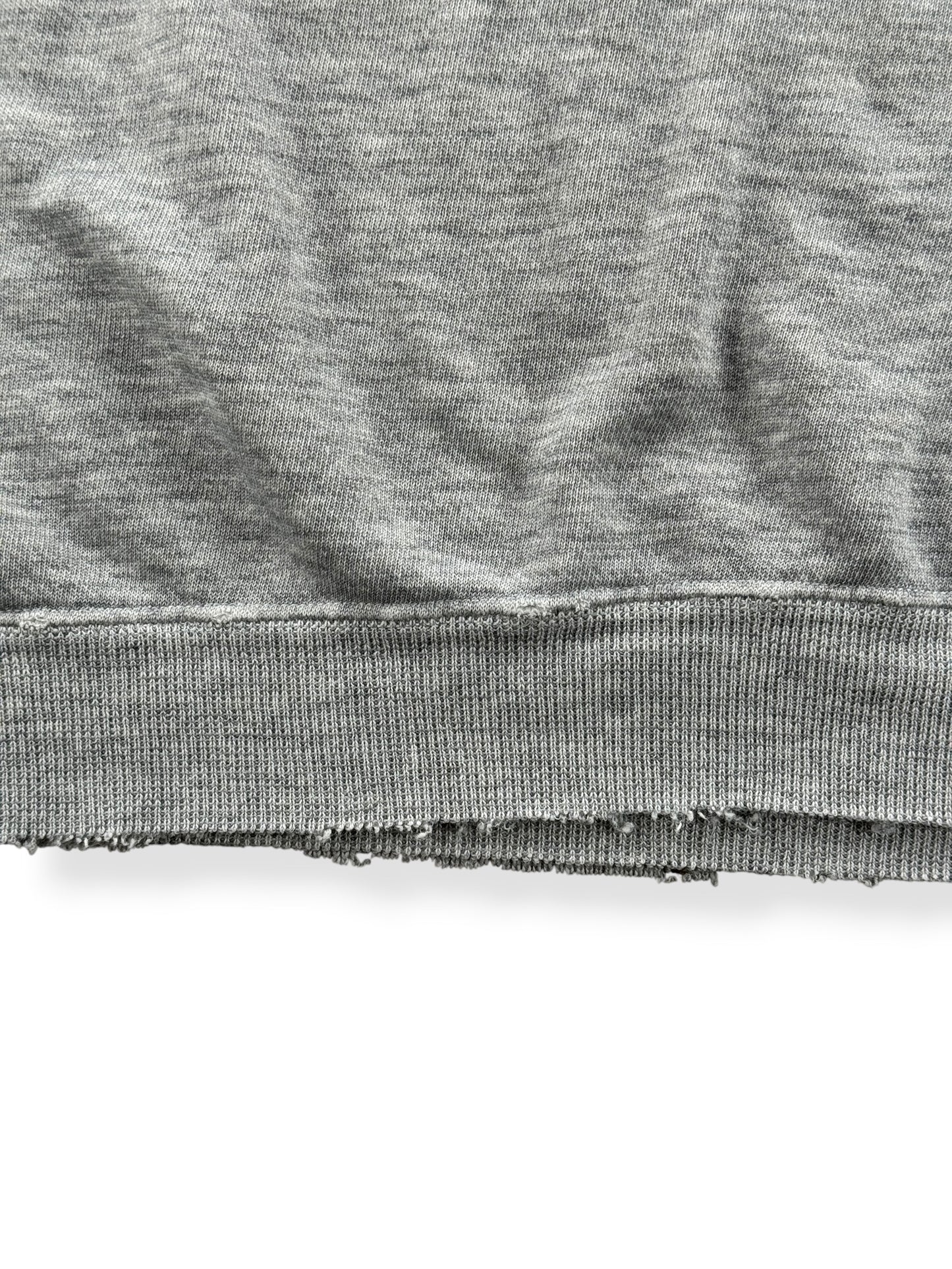 Bottom hem on Vintage Alaska Fish Thrashed Crewneck SZ XXL (Fits XL)