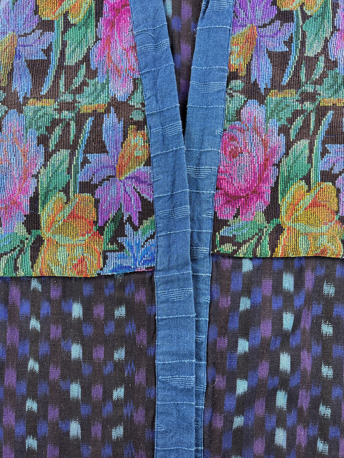 Patterns and hem on Vintage Guatemalan Embroidered Jacket SZ S