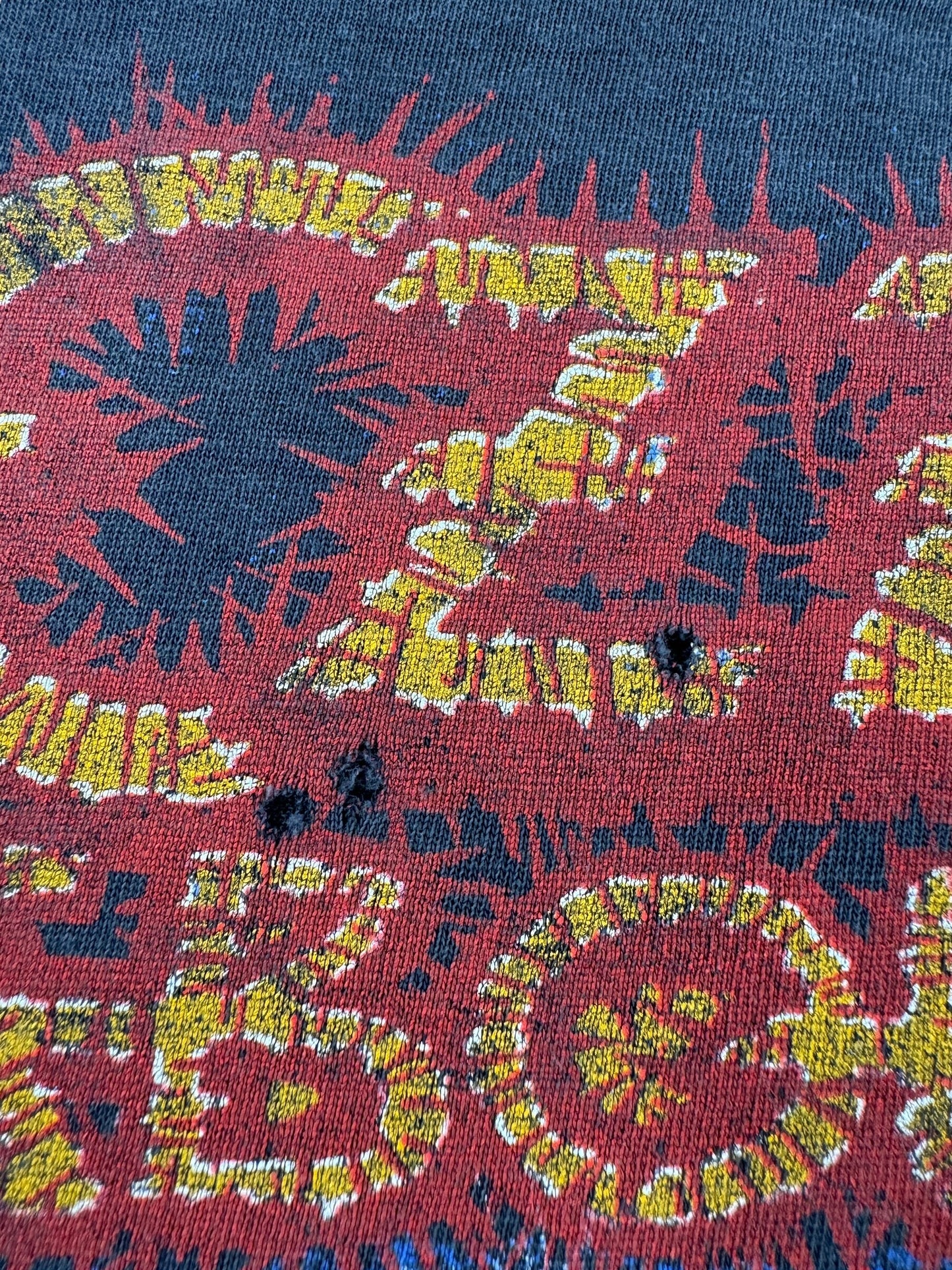 Holes on Vintage European Ozzy Bark at the Moon Tee SZ XL