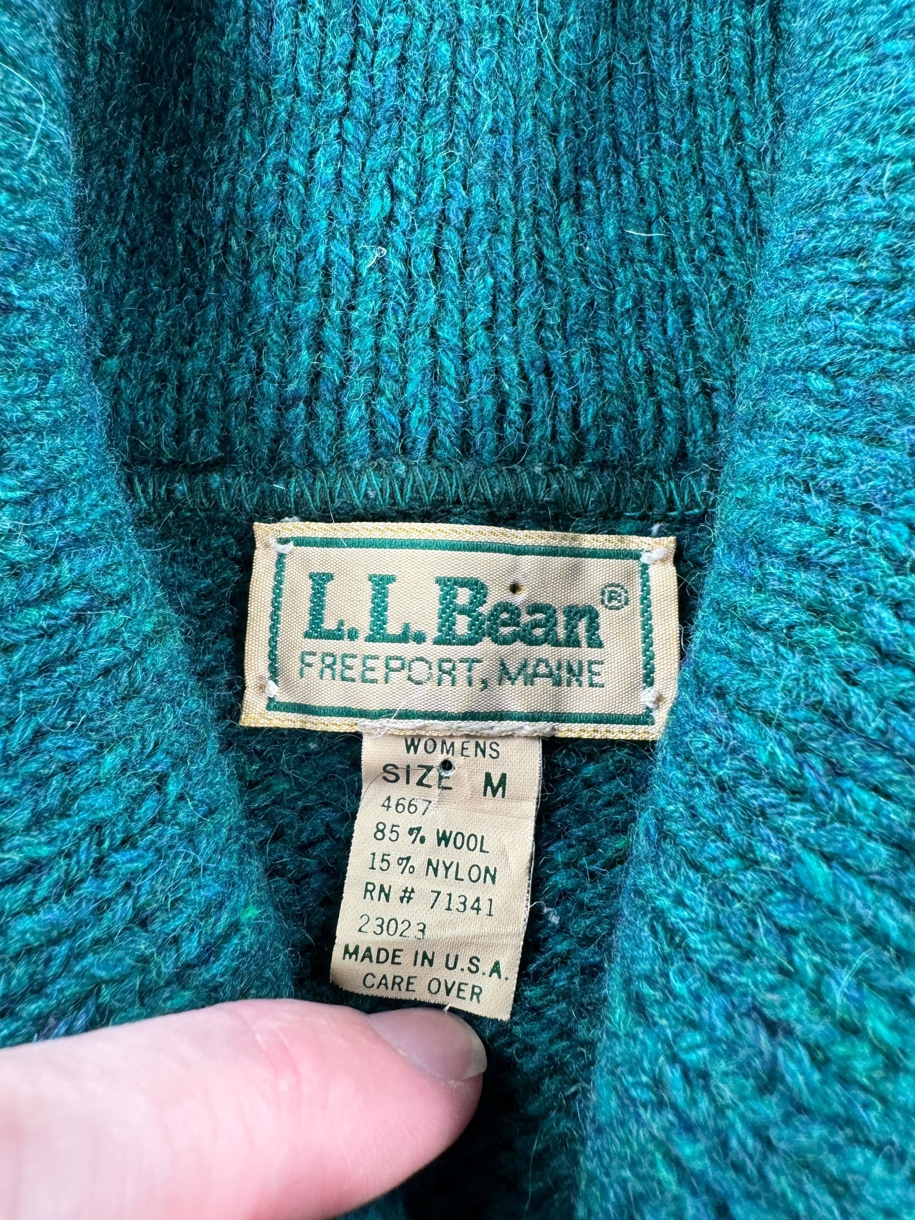 Tag on Vintage Ladies L.L. Bean Kelly Green Wool Blend Shawl Collar Sweater SZ M