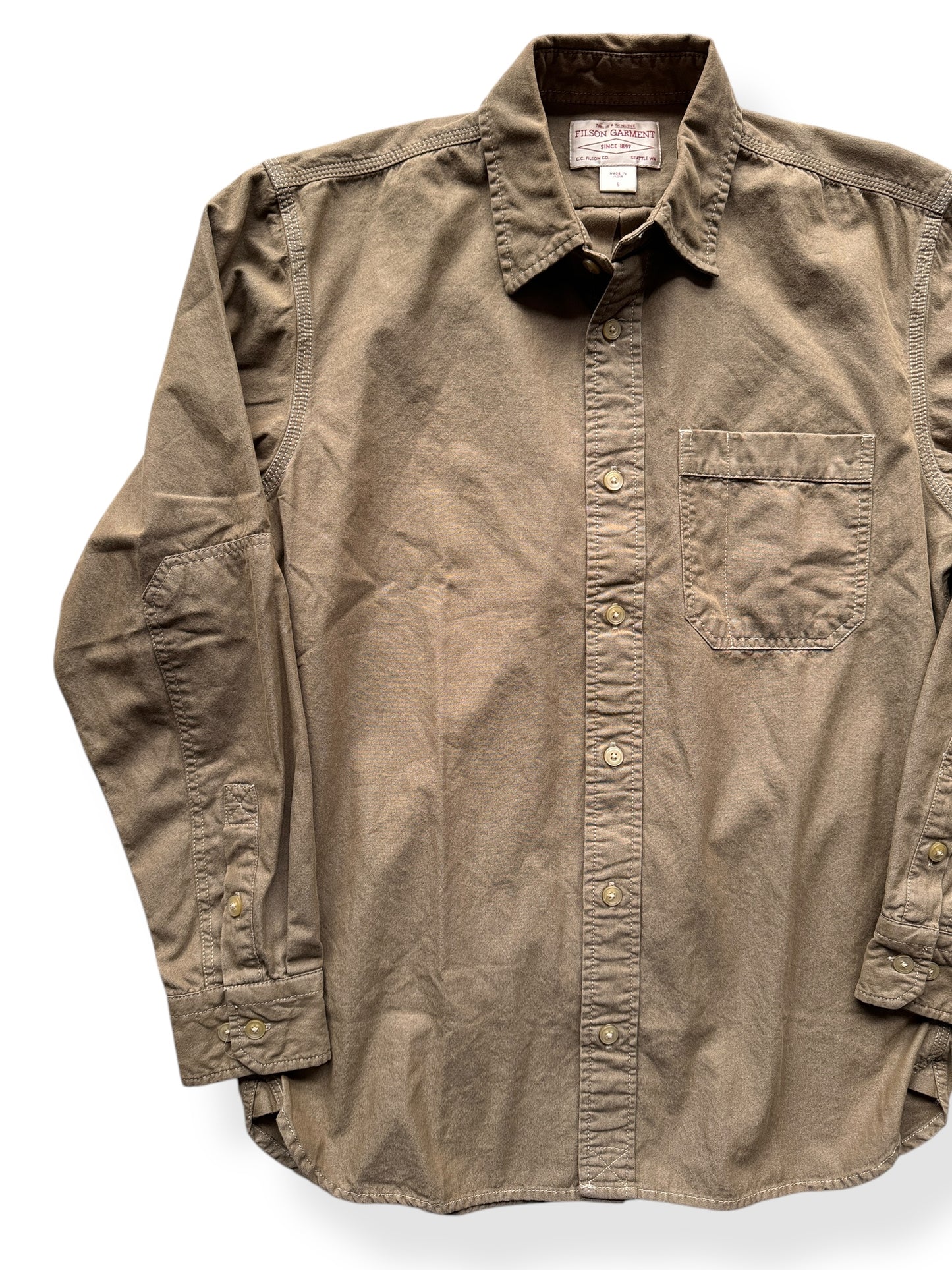 Front Right of Filson 100% Cotton Lightweight Shirt SZ S