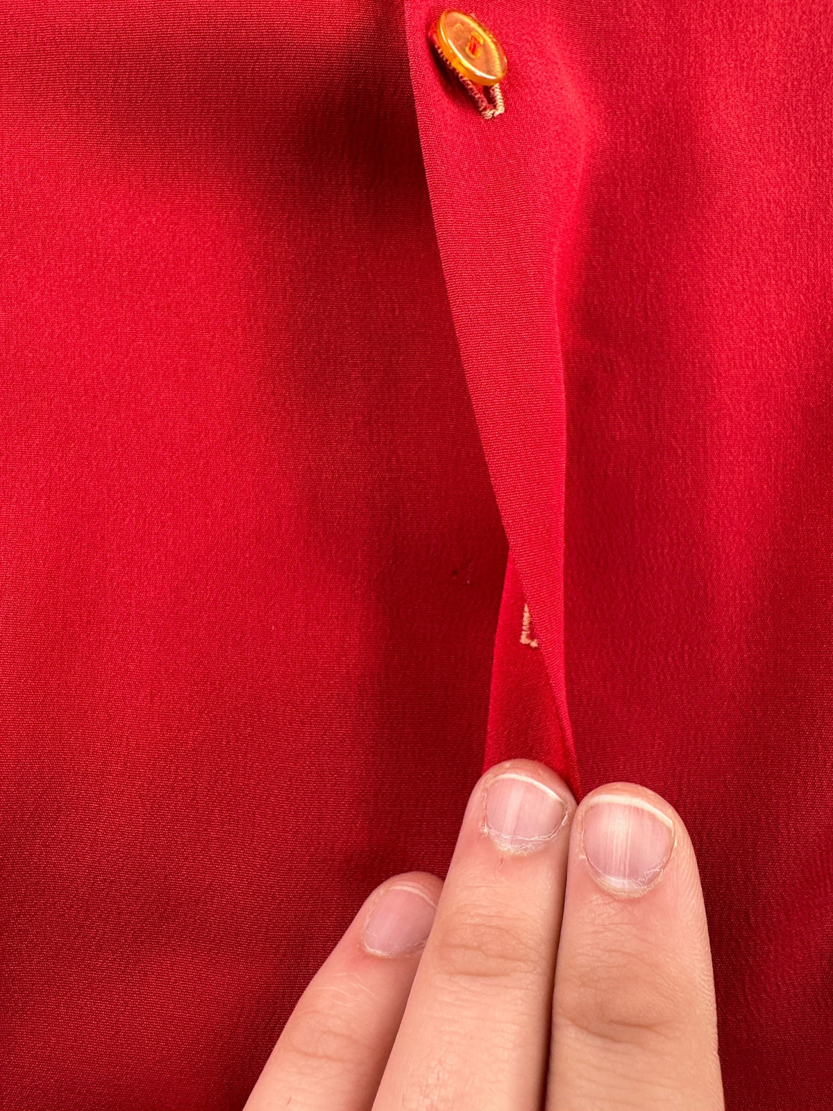 Missing button on Vintage 40's Rayon Crepe Blouse SZ M/L - AS IS