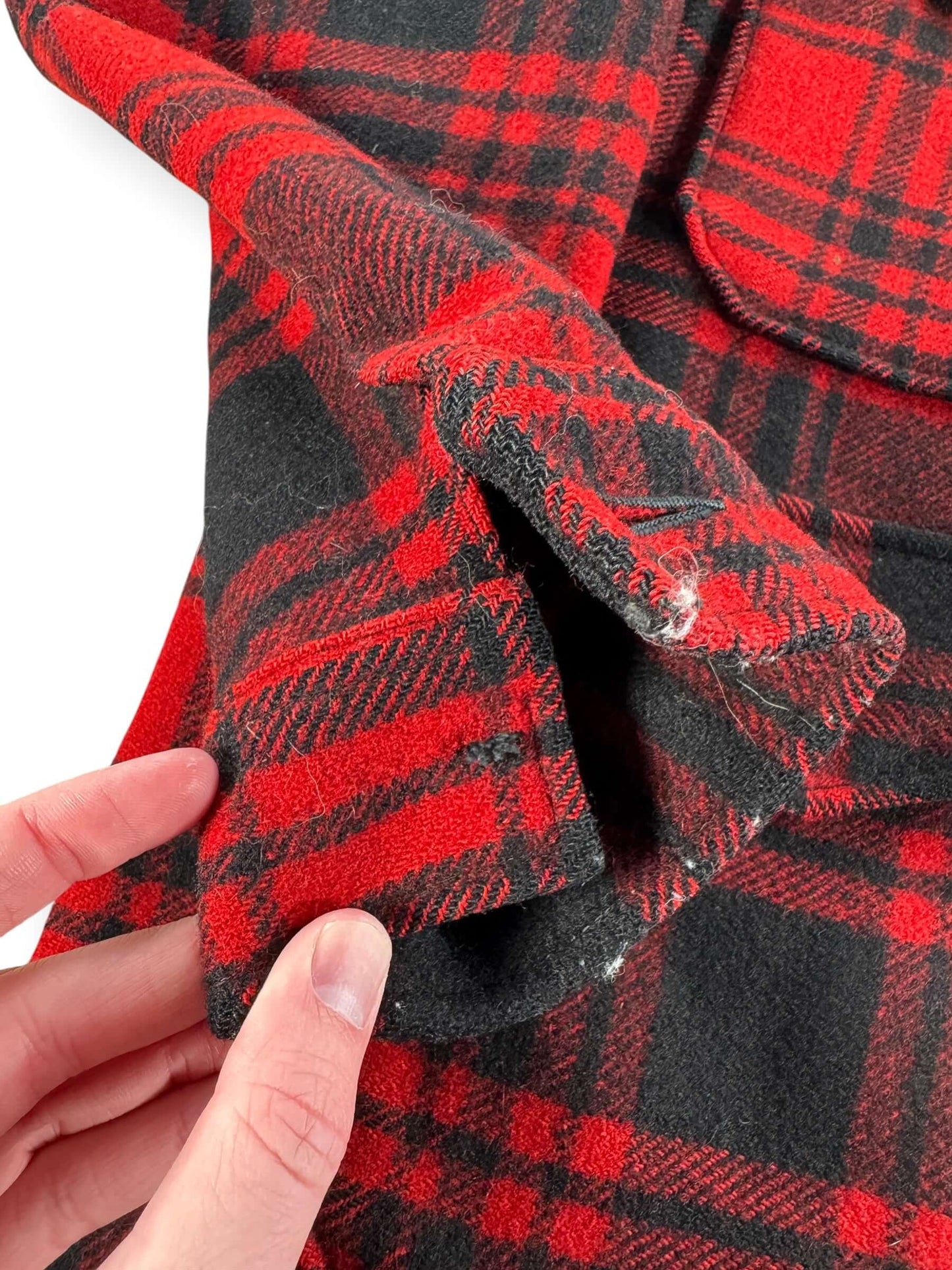 Missing Button on Vintage Pendleton Red & Black Cruiser Jacket SZ XL