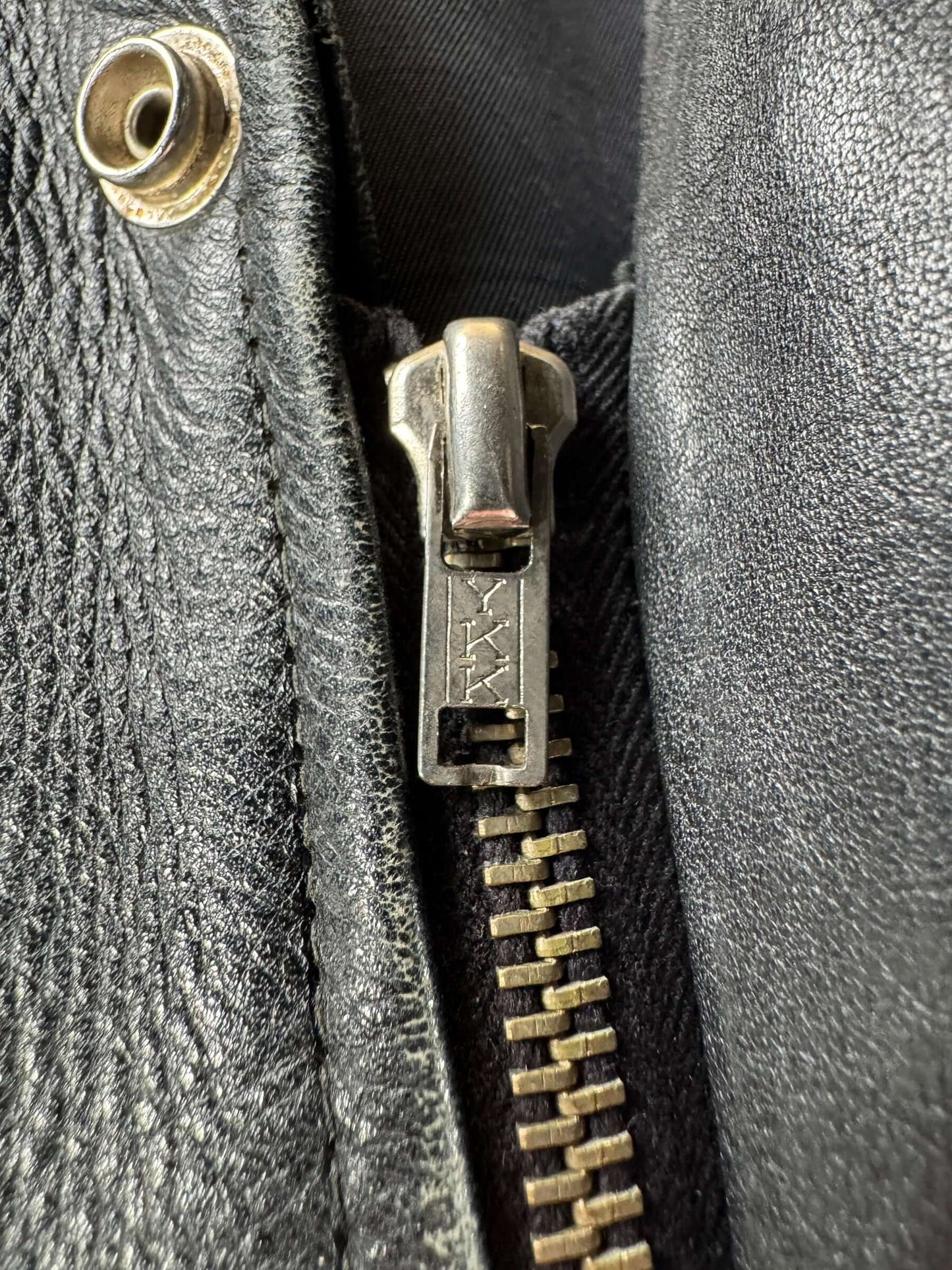 Zipper on Vintage Black Cowhide Leather Coat SZ M