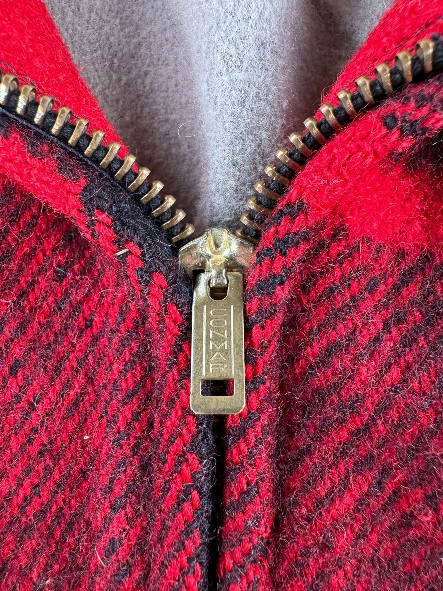 Zipper on Vintage Soo Woolen Mills Wool Cruiser Jacket SZ XL