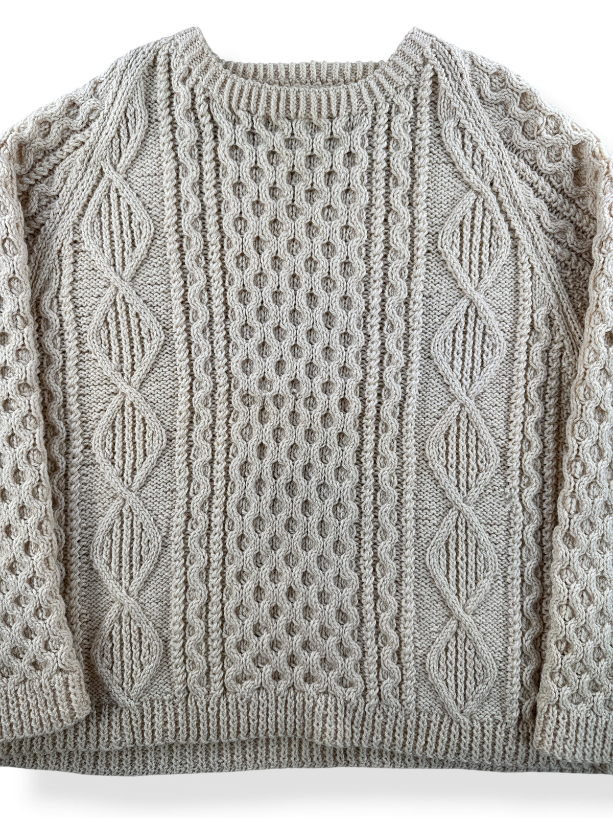 Close-up of Vintage Fisherman Sweater SZ XL