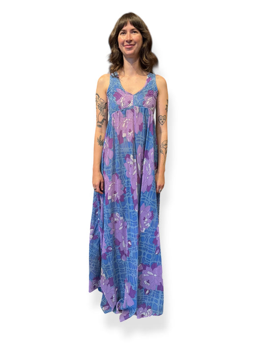 Front view of 1970s Denise Are There! Floral Dress S-M