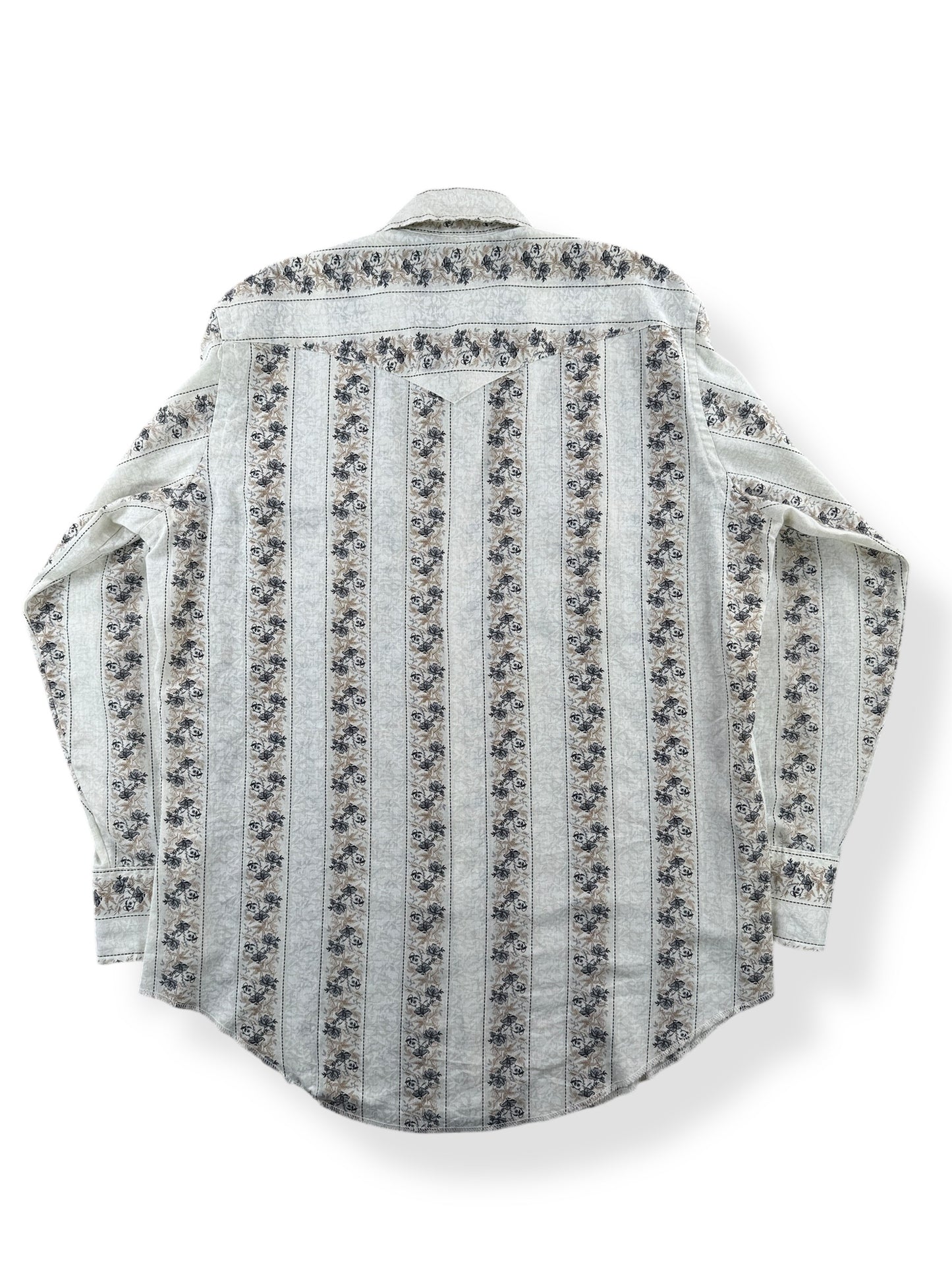 Back of Vintage Wrangler Floral Pearl Snap Shirt SZ 16 1/2-33 (L)