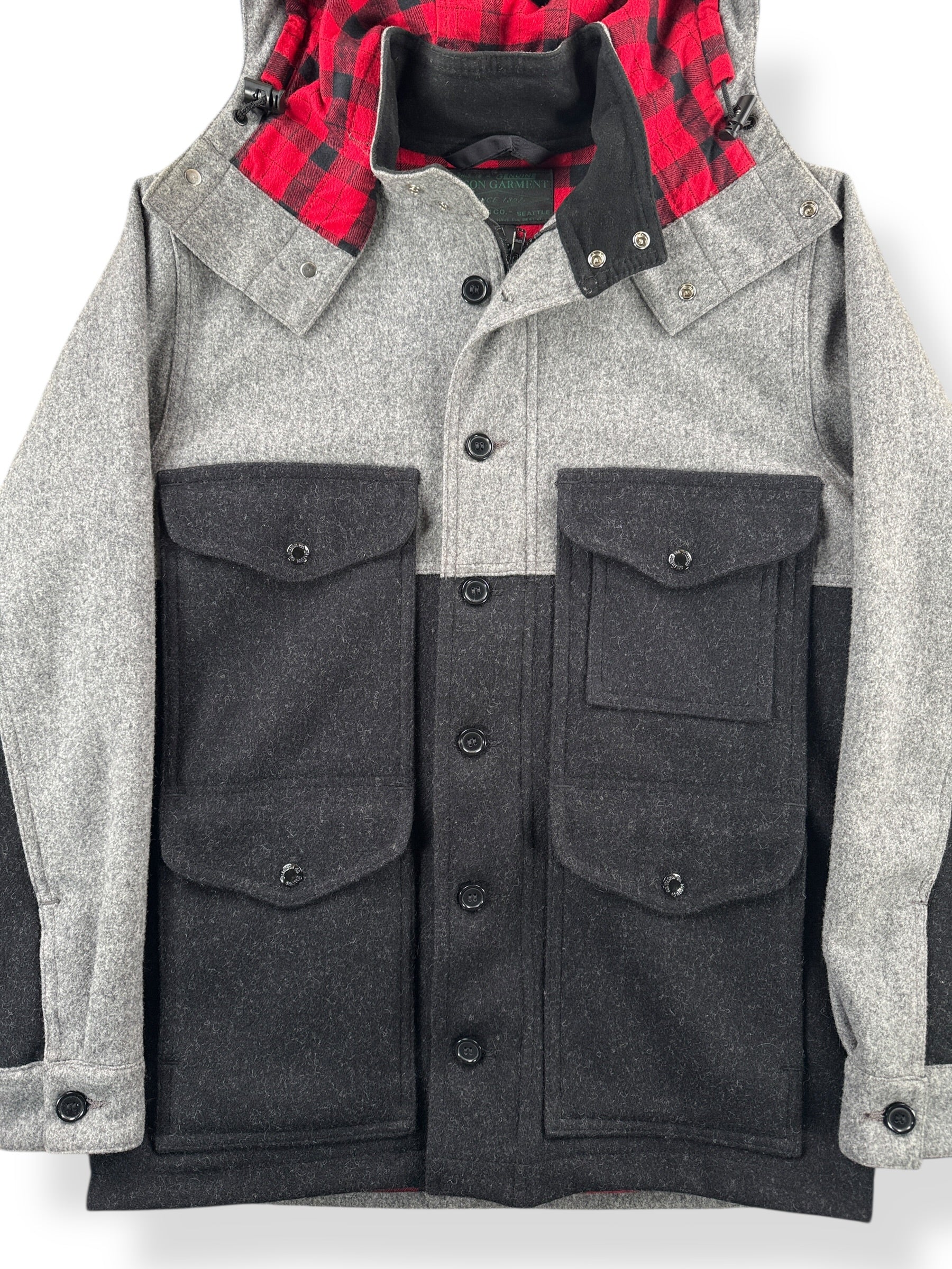 Front Close Up of Filson Two Tone Hooded Cruiser Jacket SZ S