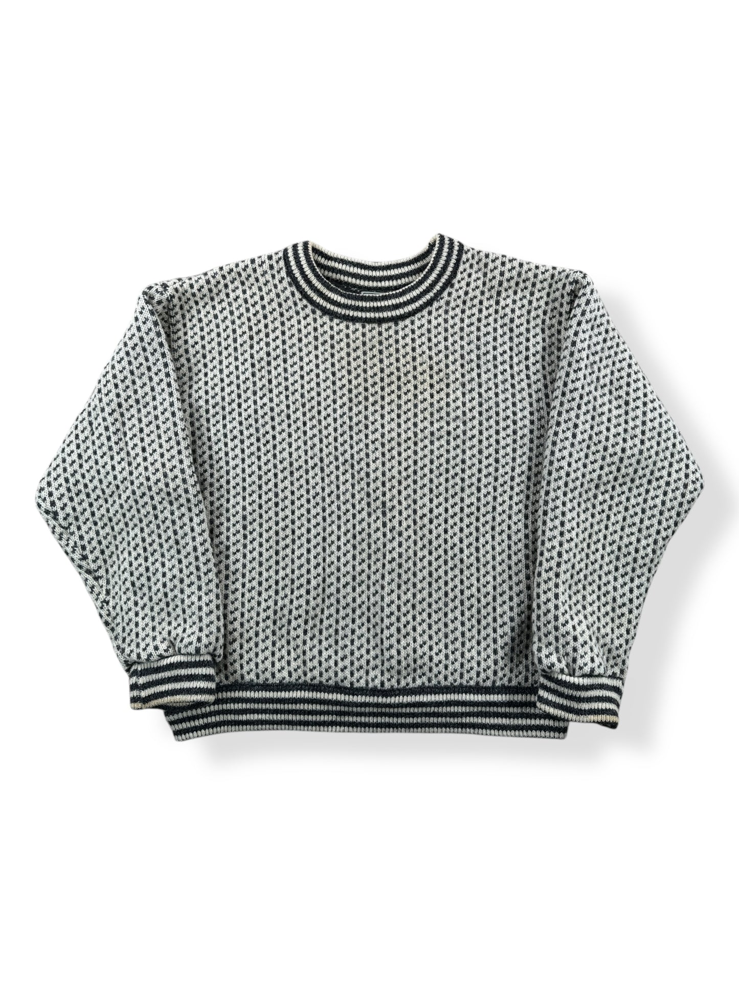 Front of Vintage Men's Off White and Grey LL Bean Birdseye Sweater SZ L