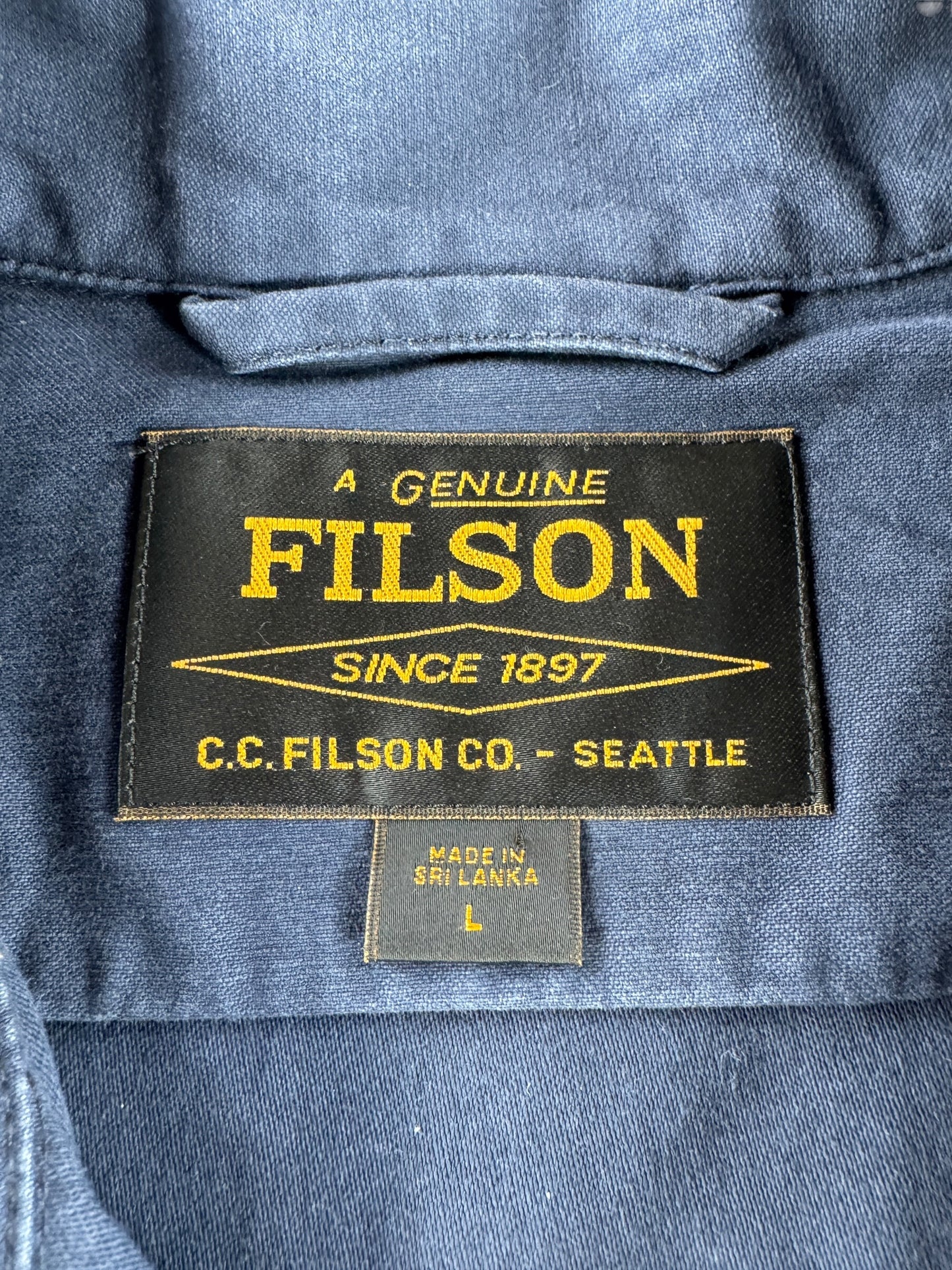 Label on Filson Men's Field Cruiser Jacket SZ L