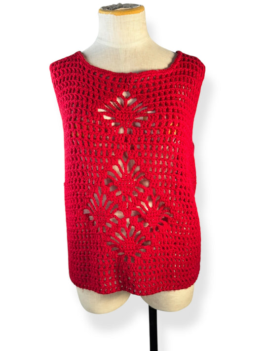 Front view of 1960s Red Crochet Top M
