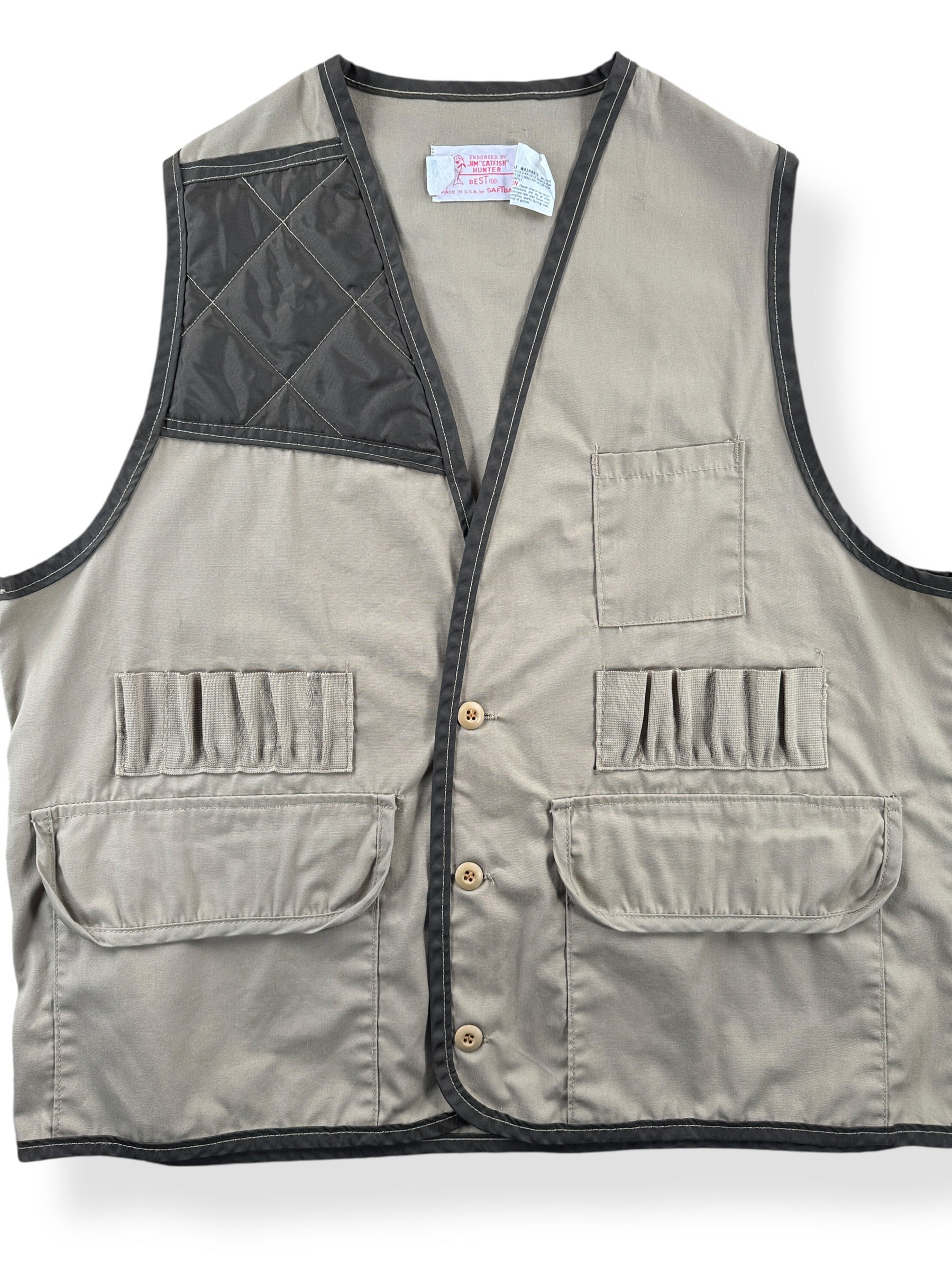 Front Close Up of Vintage Jim "Catfish" Hunter Vest SZ XL
