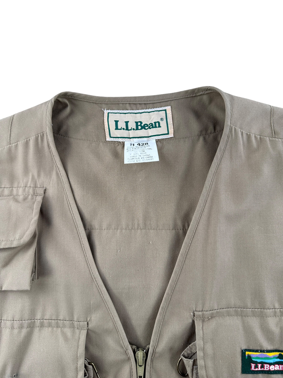Collar on Vintage L.L. Bean Fishing Vest SZ XL (Fits L)