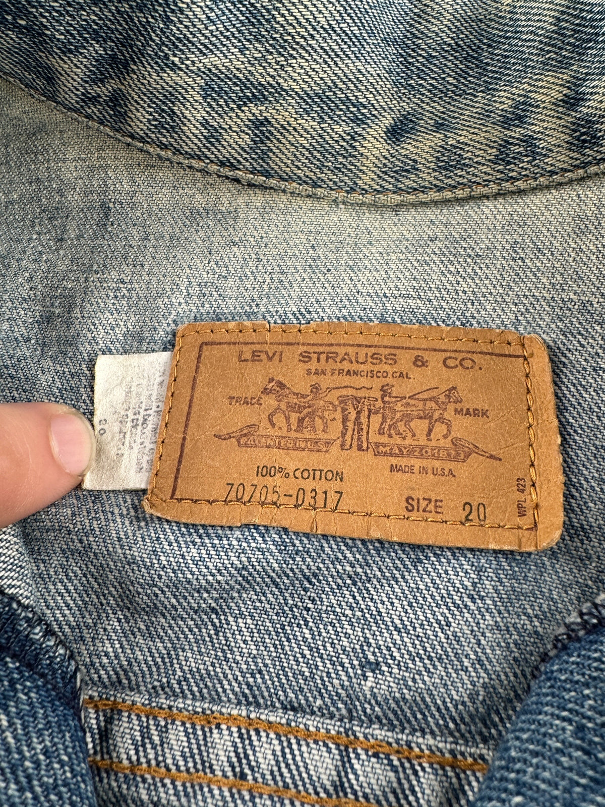 Label on Vintage 70’s Orange Tab Levi’s Denim Jacket SZ S