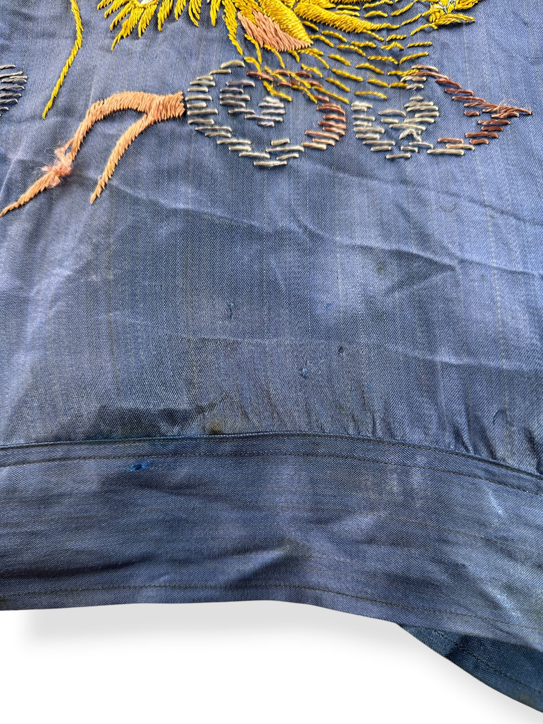 Destressing on back hem on Vintage 40s era Tokyo Japan Souvenir Shirt SZ M