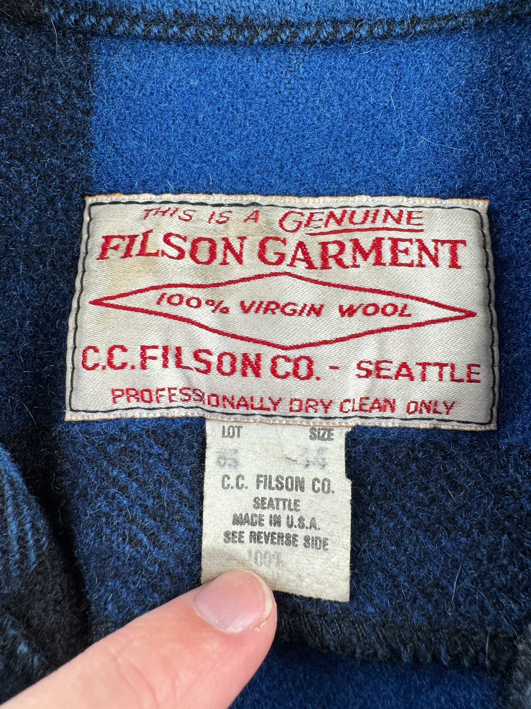 Label on Vintage Cobalt Blue Filson Hunting Mackinaw Jacket SZ L
