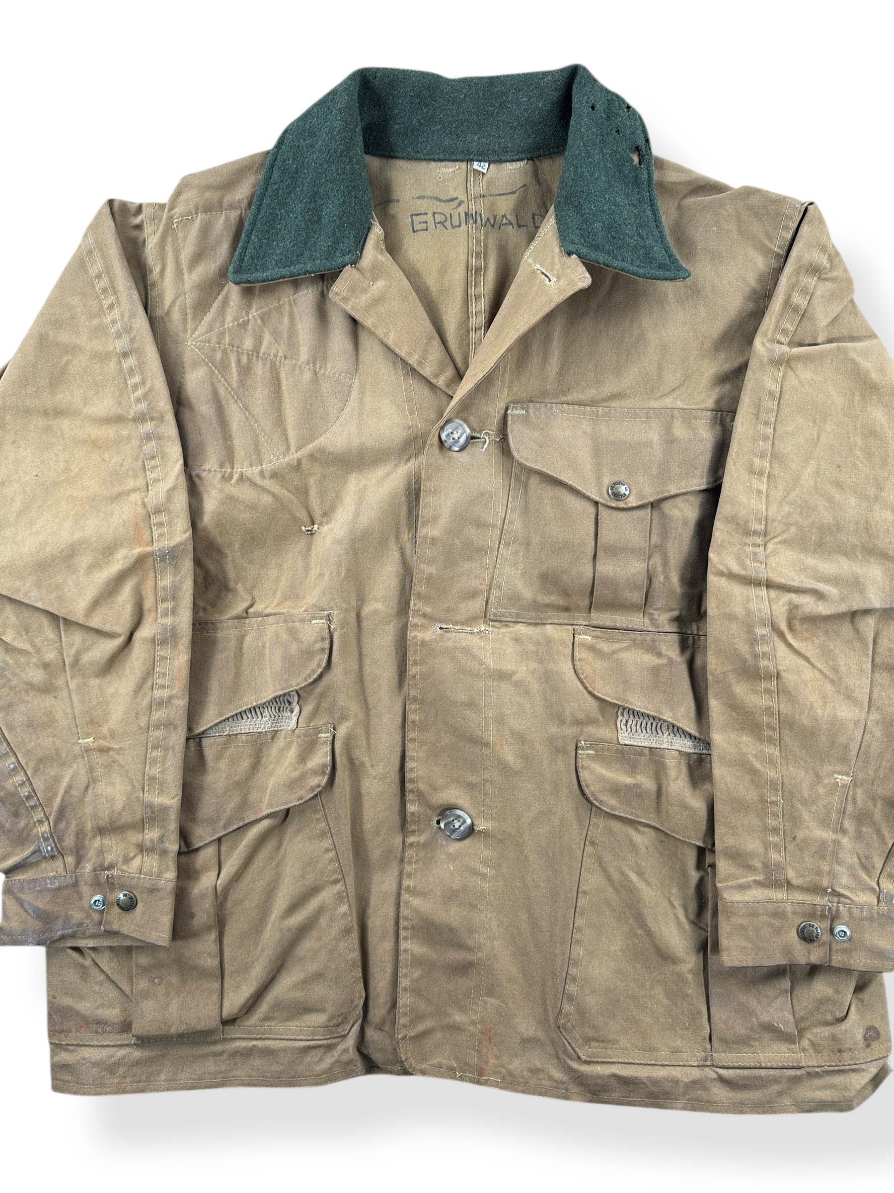 Front Close Up of Vintage Filson Upland Bird Hunting Jacket SZ 42 AS IS