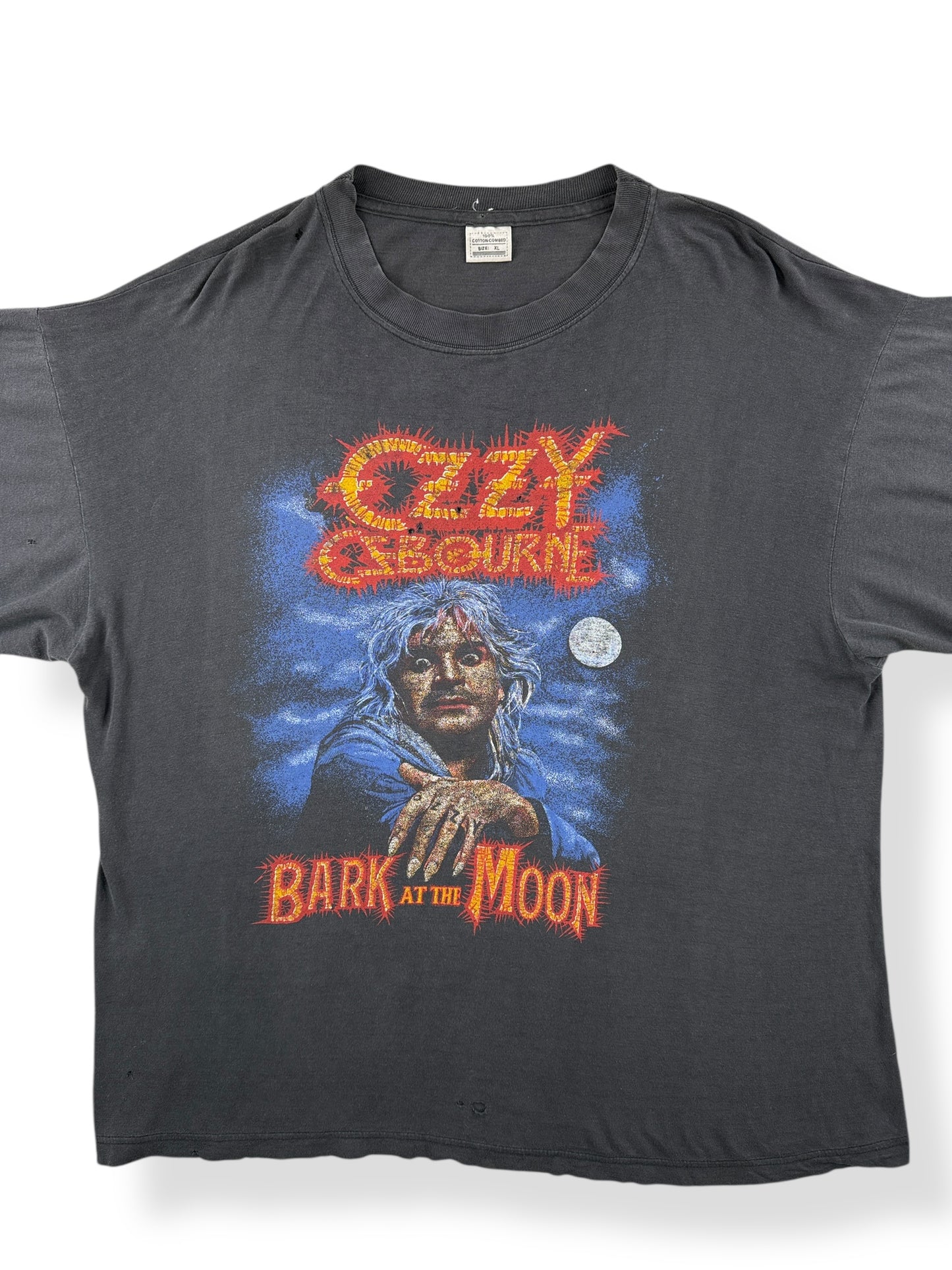 Front Close Up of Vintage European Ozzy Bark at the Moon Tee SZ XL