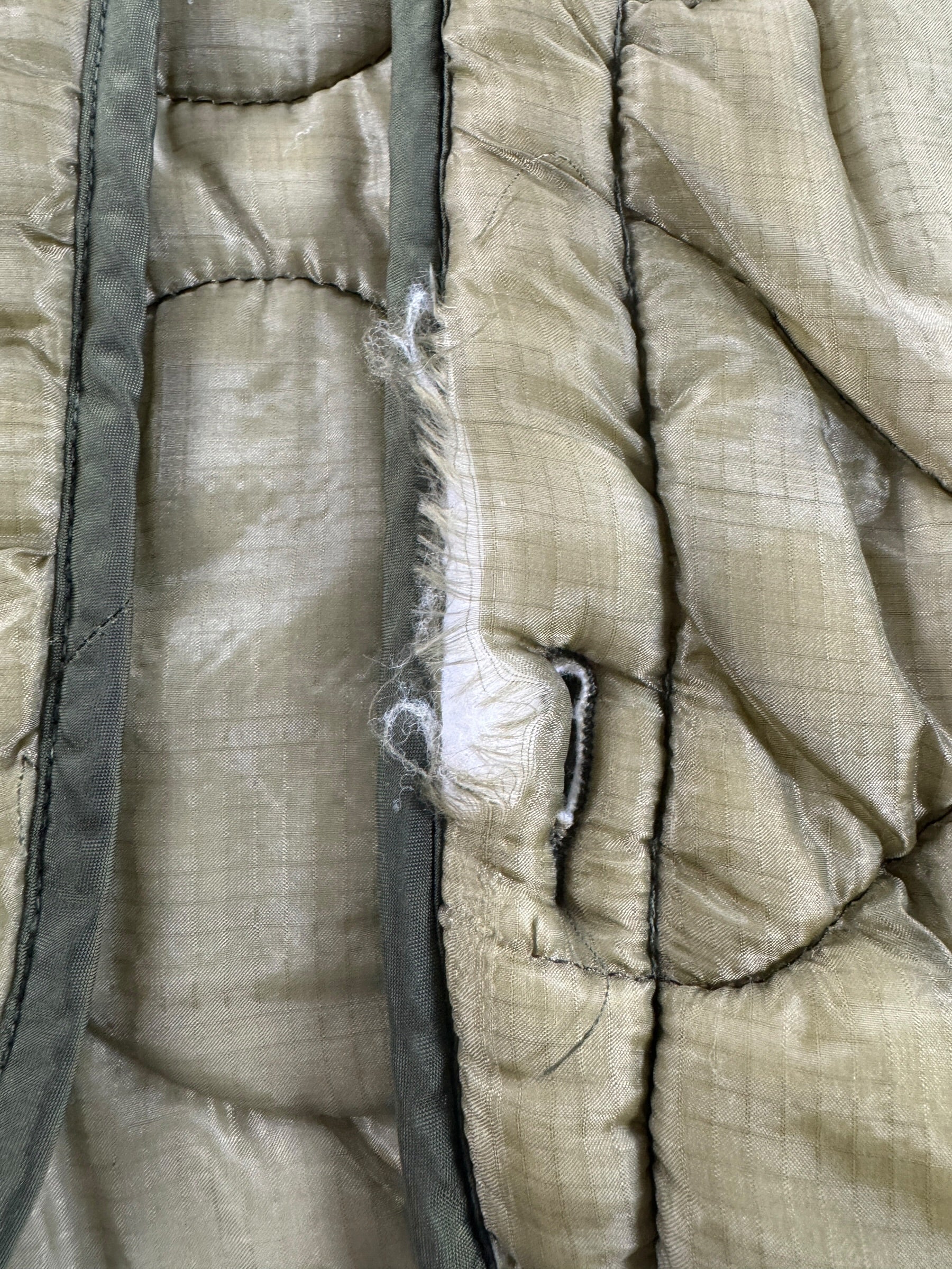 Rip on Vintage Vietnam Era Military Liner Jacket SZ M