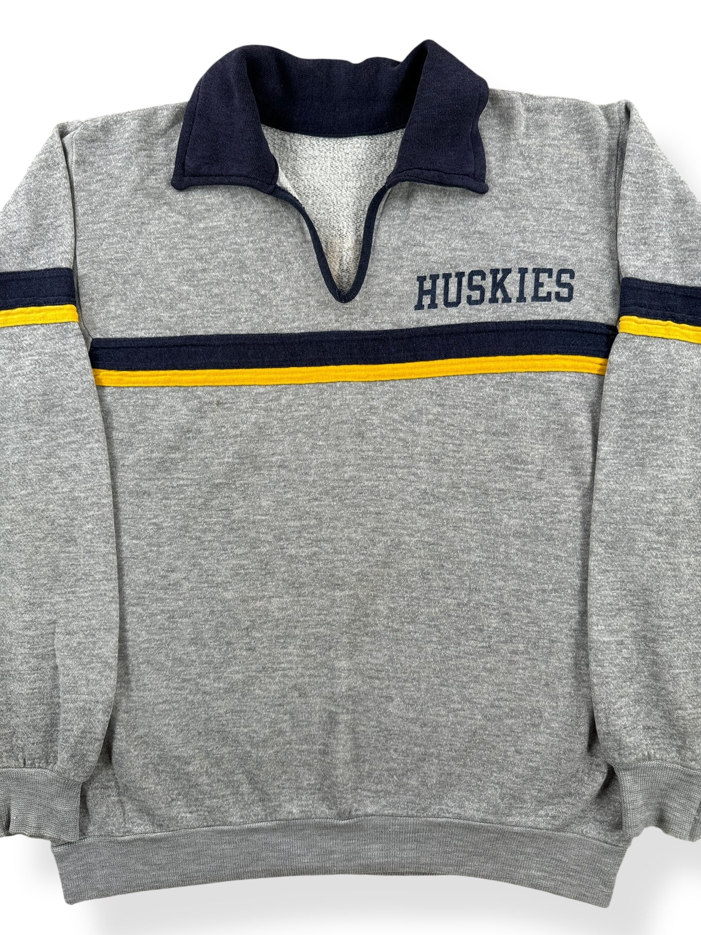 Front Close Up of Vintage Huskies Collar Sweatshirt SZ M