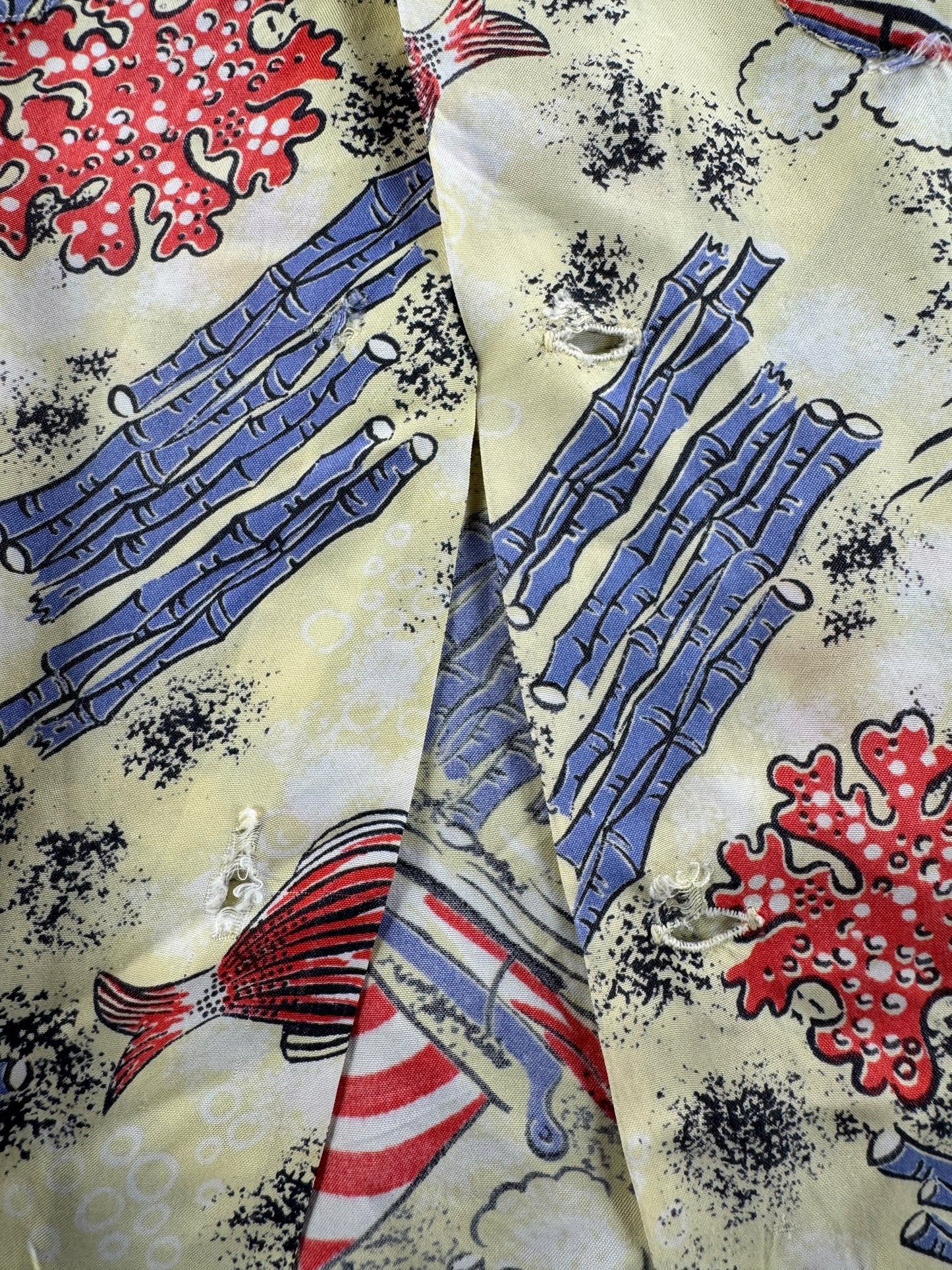 Missing Button on Vintage Penney's Topflight Rayon Fixer Aloha Shirt SZ M