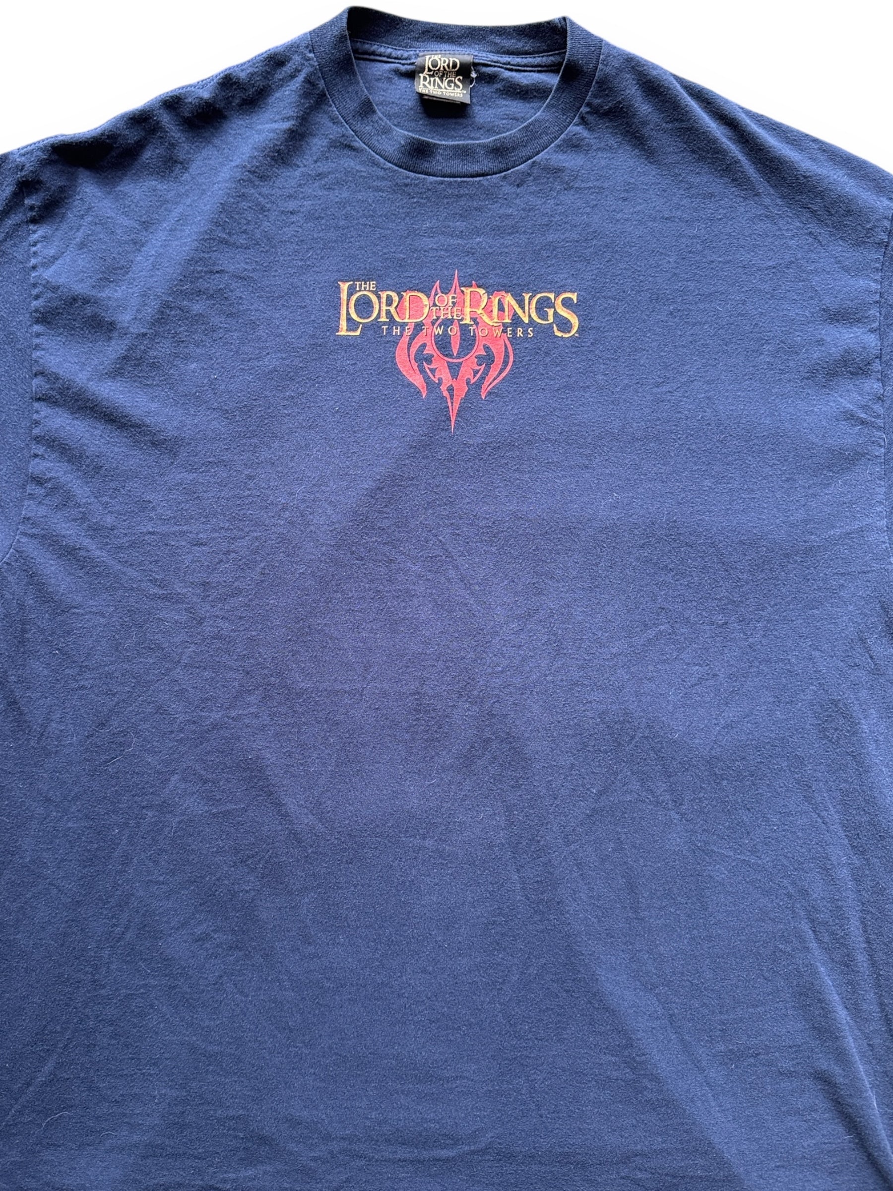 front close up of Vintage Lord of the Rings The Two Towers Tee SZ XL