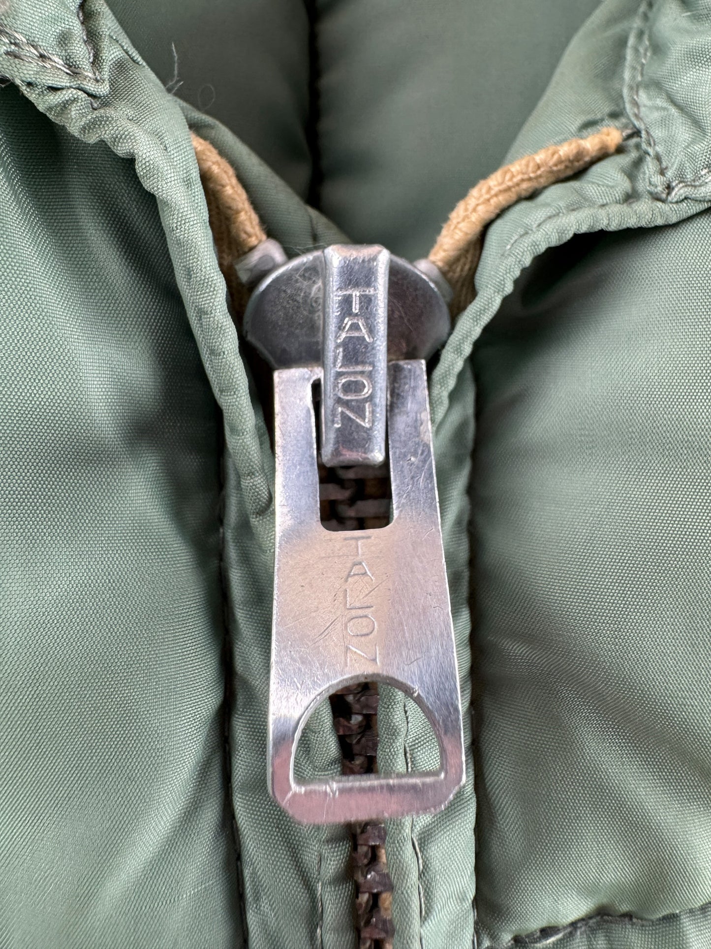 Zipper on Vintage Comfy Jacket SZ XL