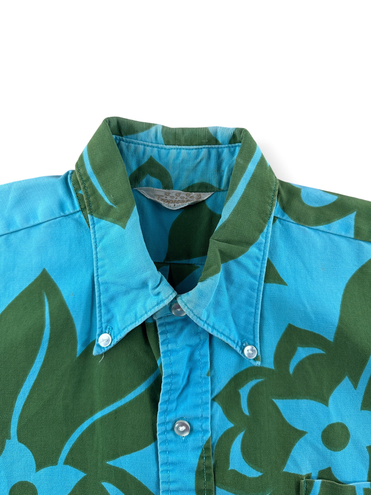 Collar on Vintage Tropicana Cotton Aloha Shirt SZ L