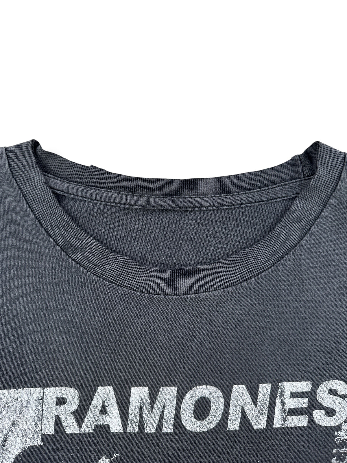 Collar on Vintage Ramones Fader Tee SZ M