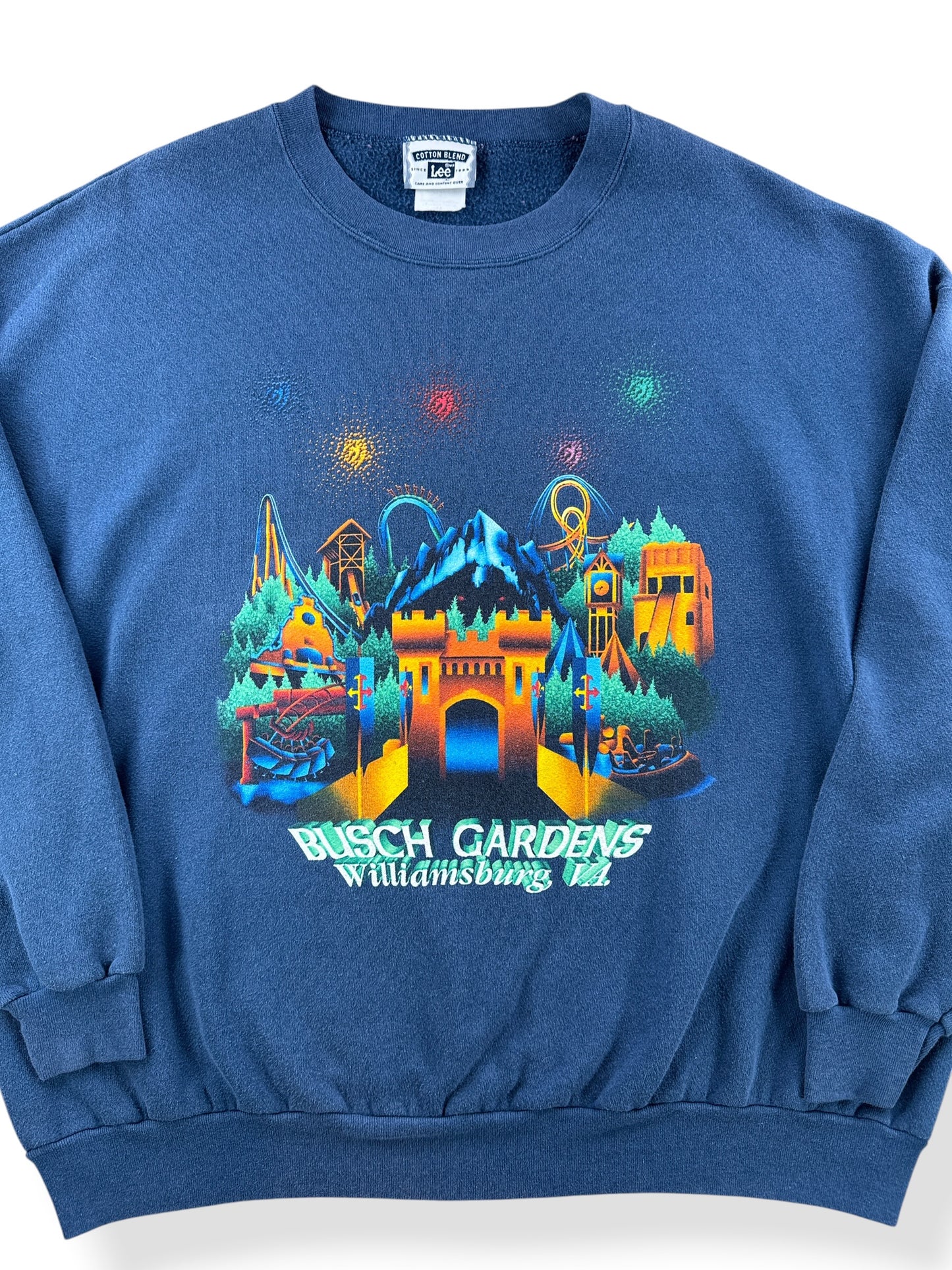 Front Close Up of Vintage Busch Gardens Crewneck SZ XXL