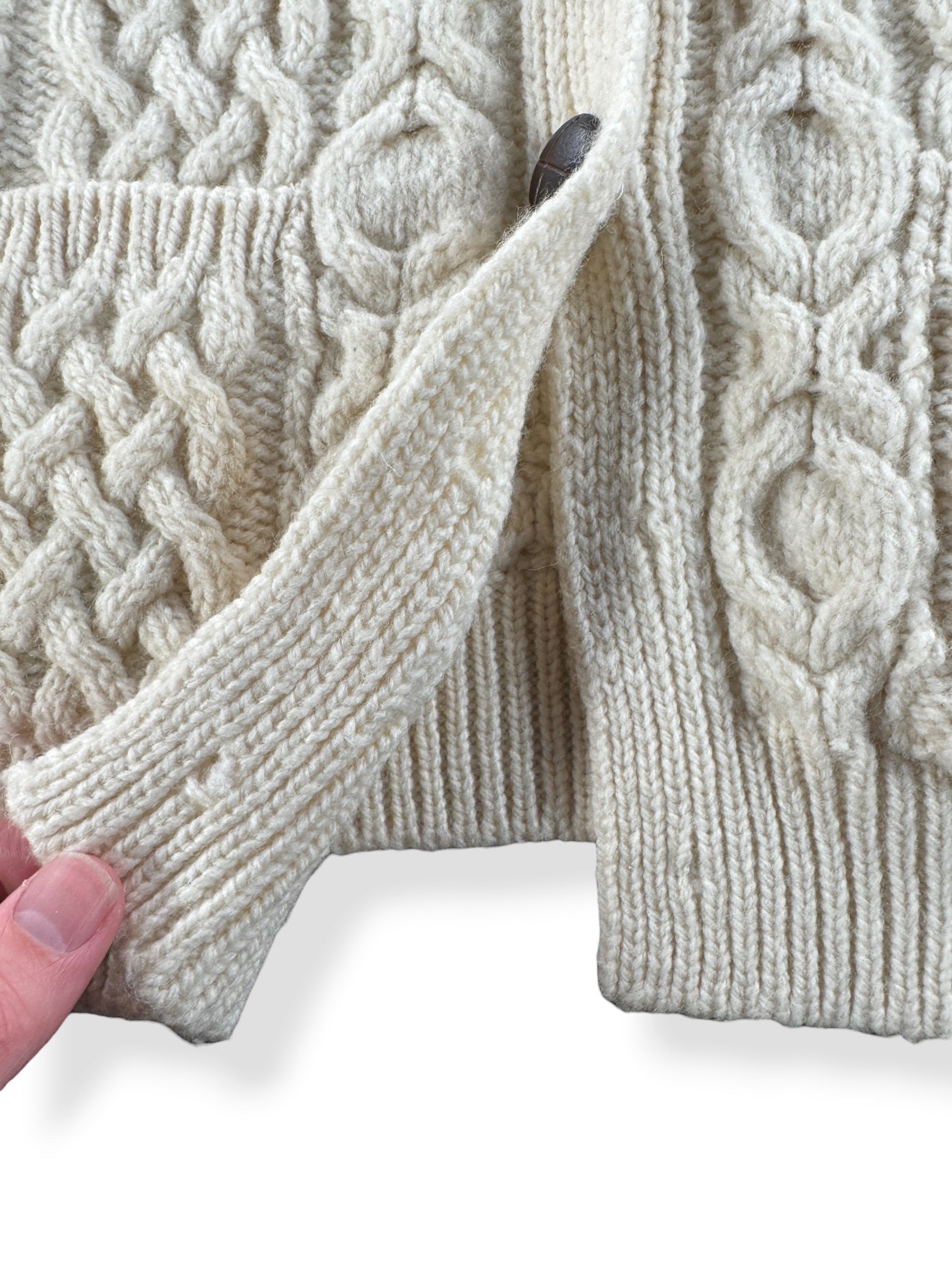 Missing Button on Vintage 90s Aran Cardigan SZ L (Fits M)