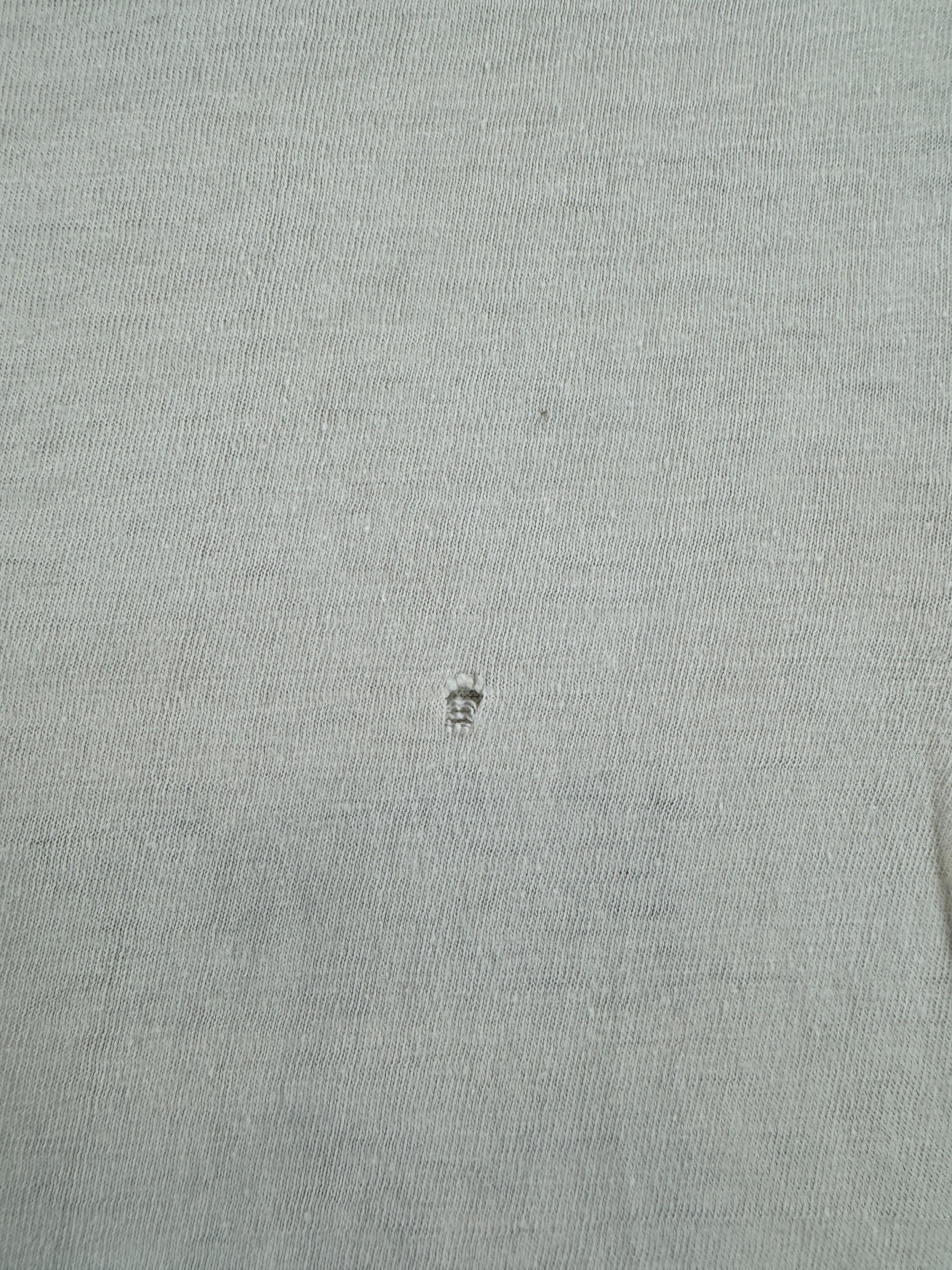 Hole on Back of Vintage 1970s Empathy Message Tee SZ S