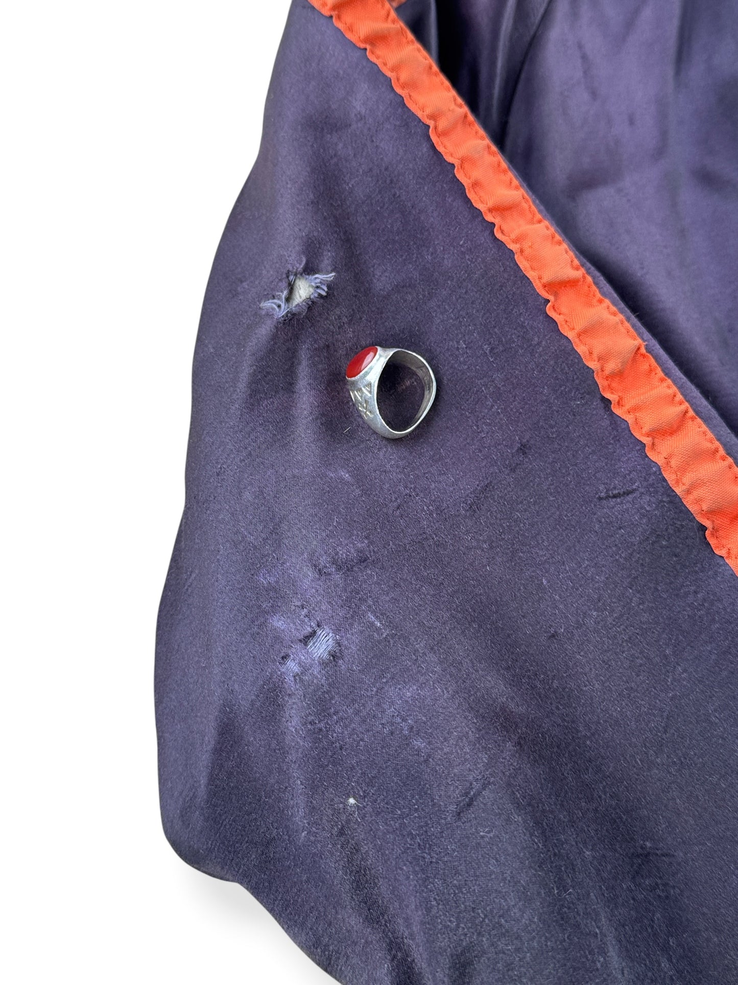 Hole on sleeve of Vintage Harley Davidson Satin Bomber Jacket SZ M - AS IS