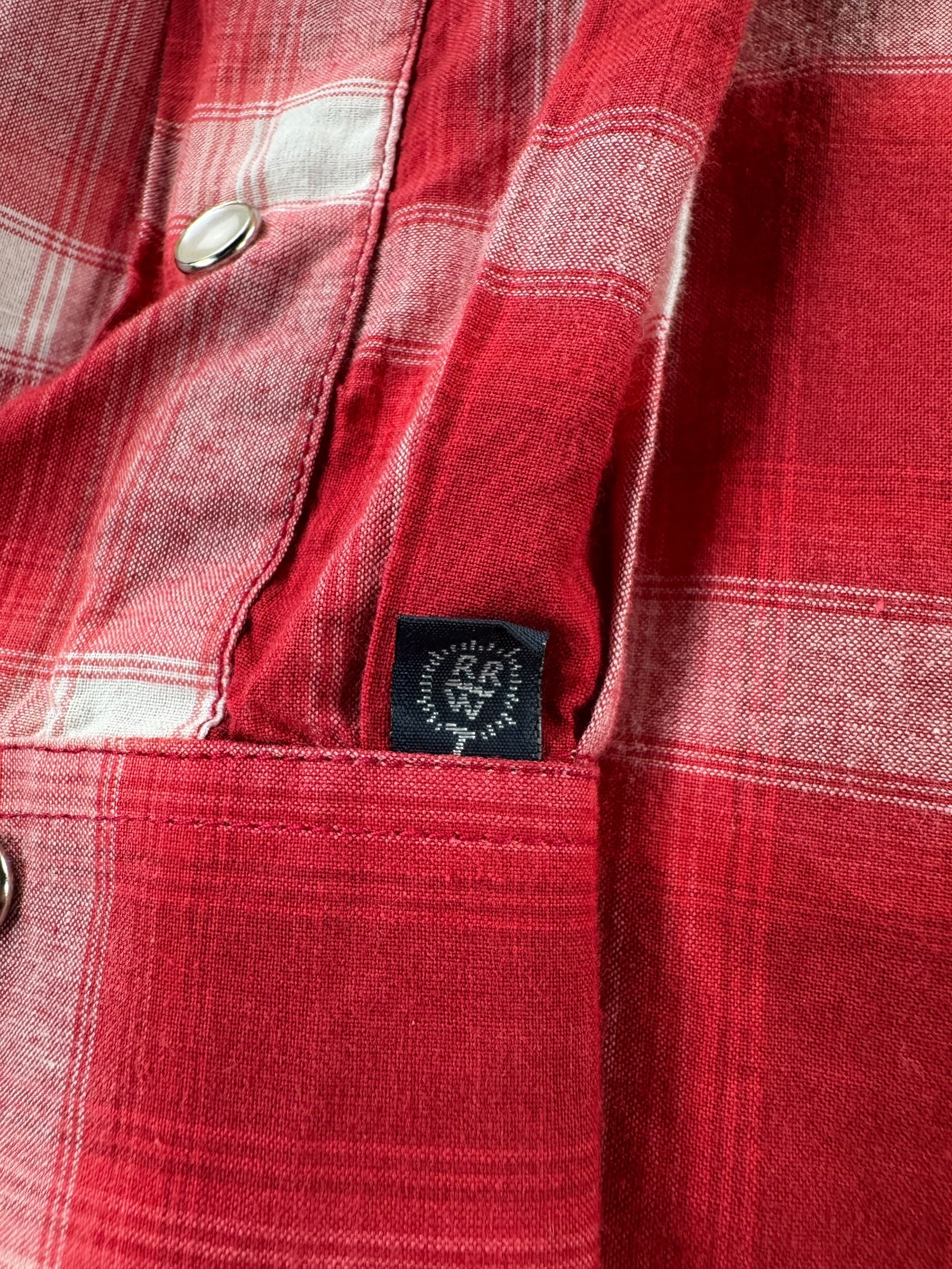 Label on Vintage Rockmount Western Wear Red Shadow Plaid Guitar Pearl Snap SZ M