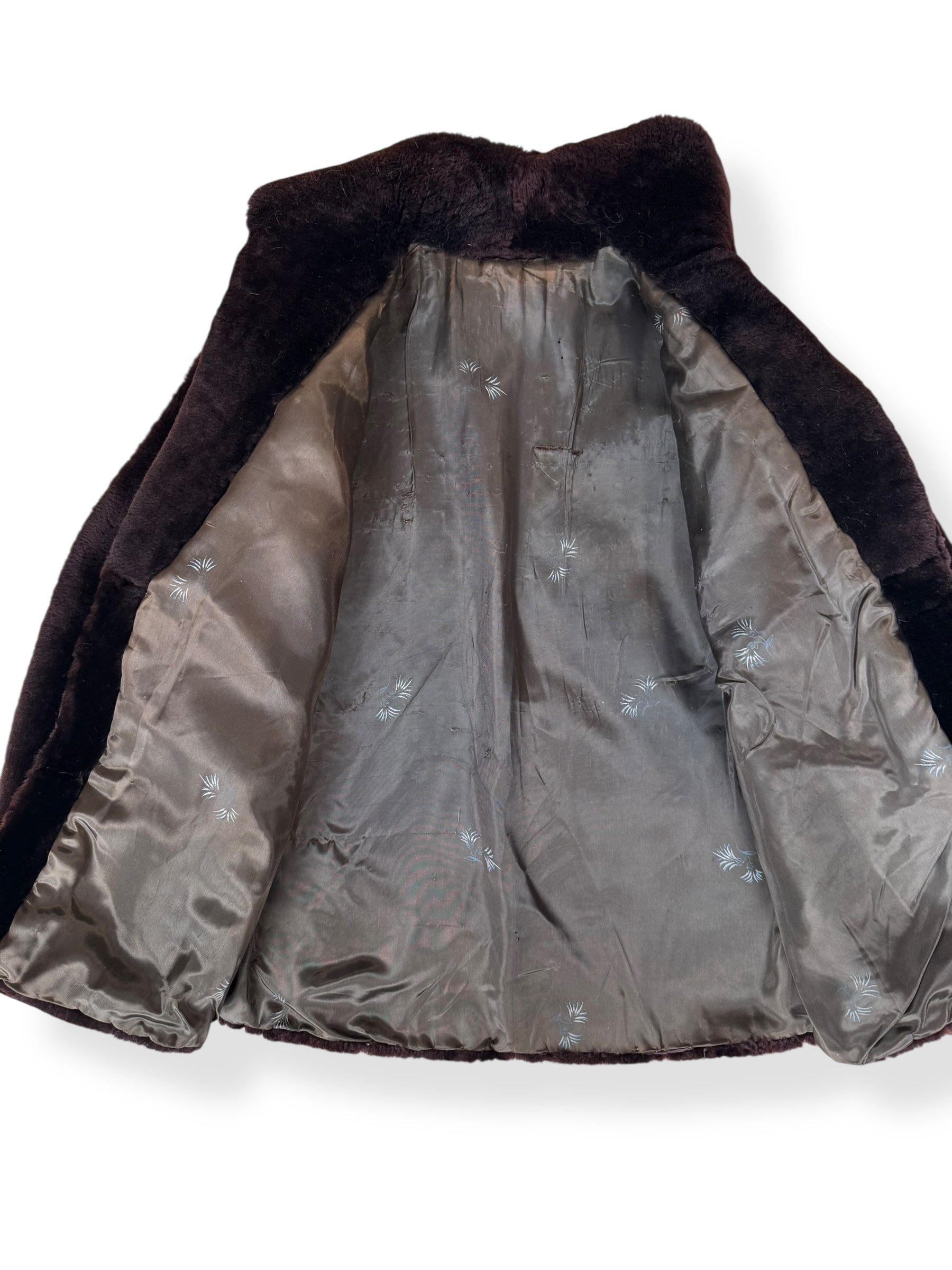 OPen view of 1940s Mouten Coat M-L