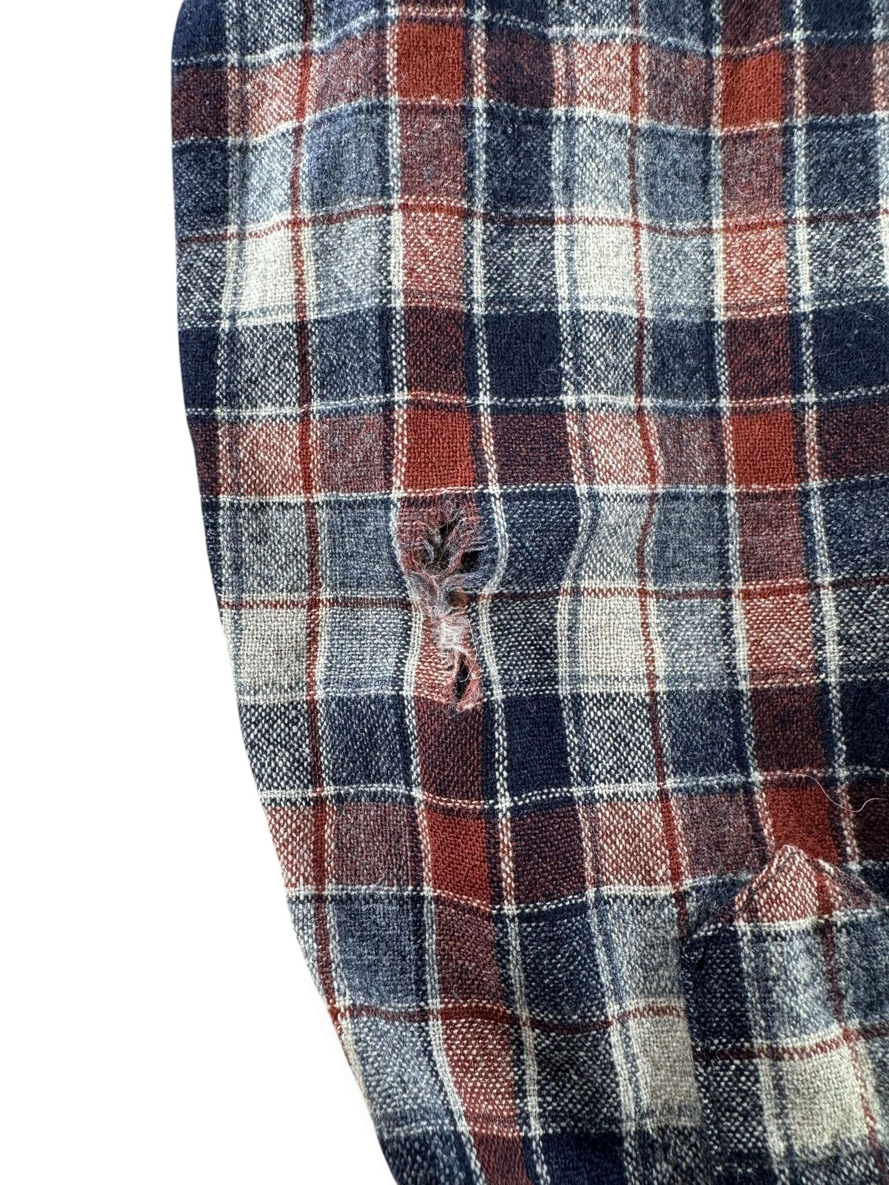 Hole on Vintage Pendleton Country Traditionals Flannel SZ S- AS IS