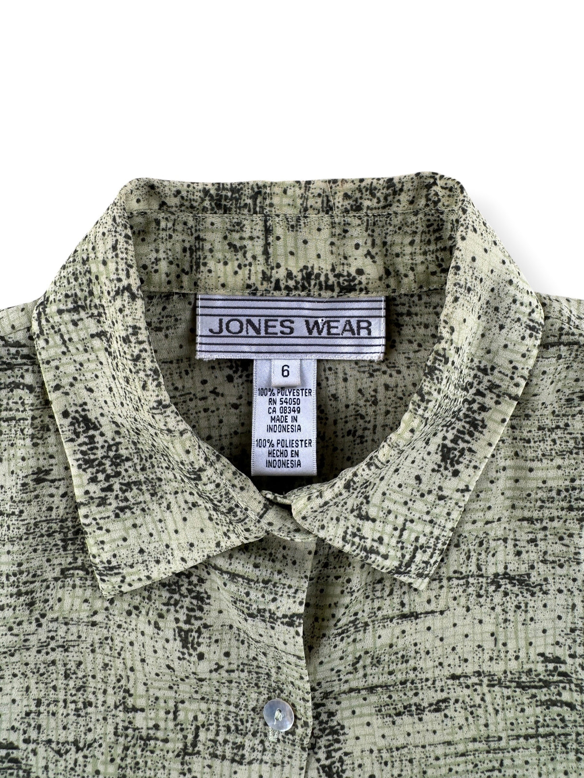 Collar on Vintage Jones NY Blouse SZ 6