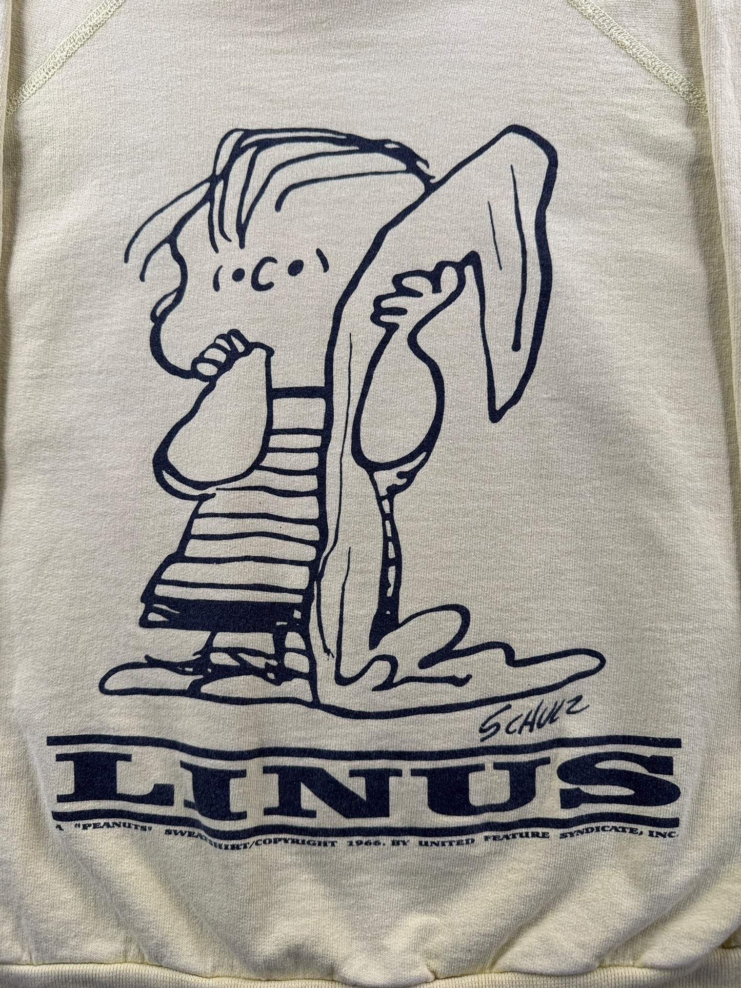 Graphic of Vintage Mayo Spruce Linus Crewneck SZ M (Fits XS)