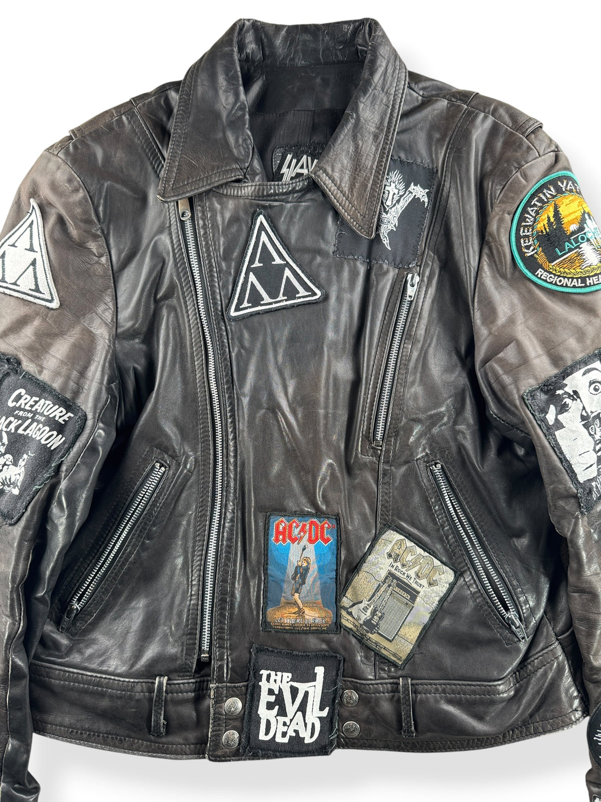 Close-up of Vintage 90s Leather Battle Jacket SZ M