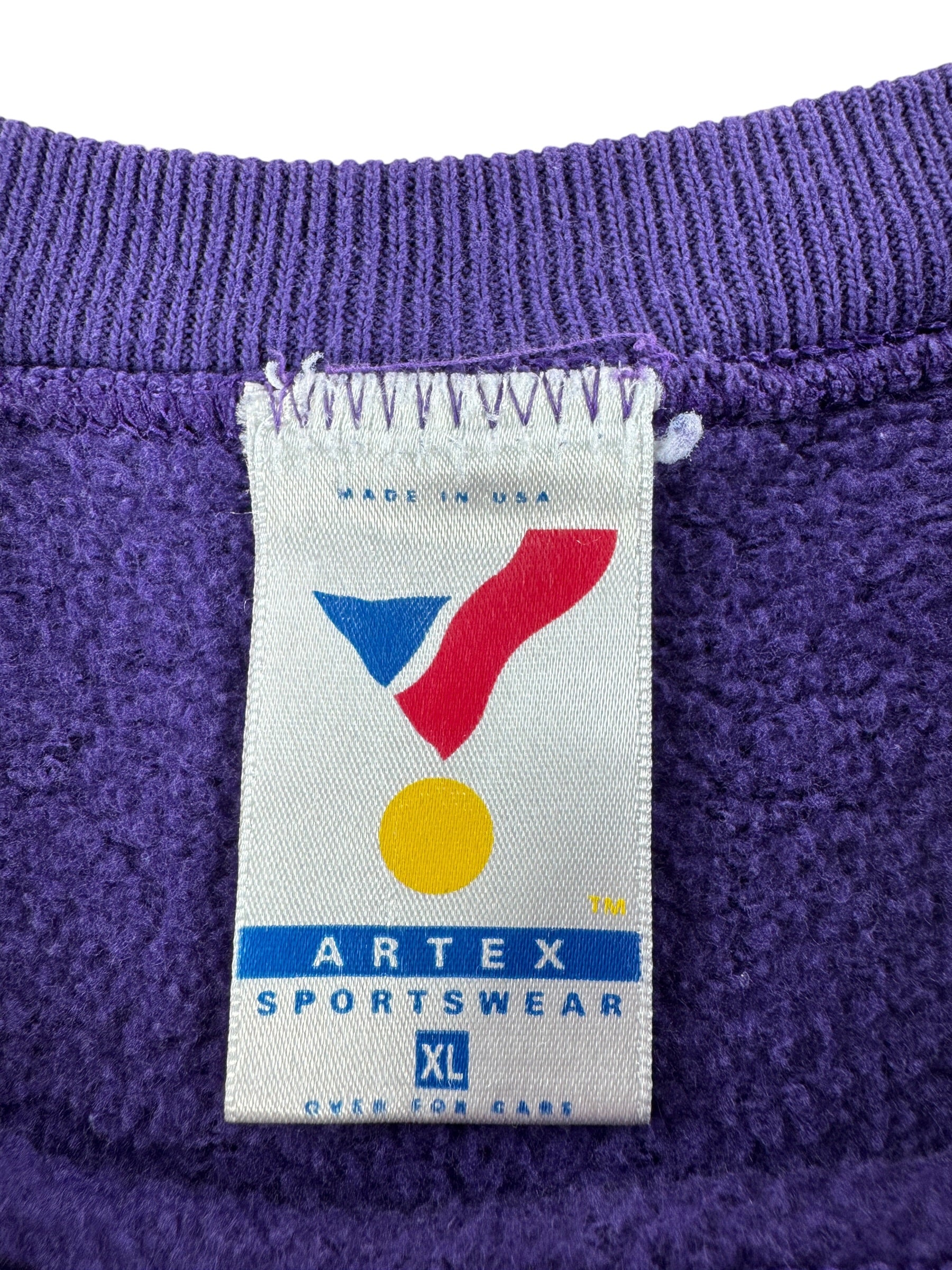 Tag on Vintage Huskies Sweatshirt SZ XL