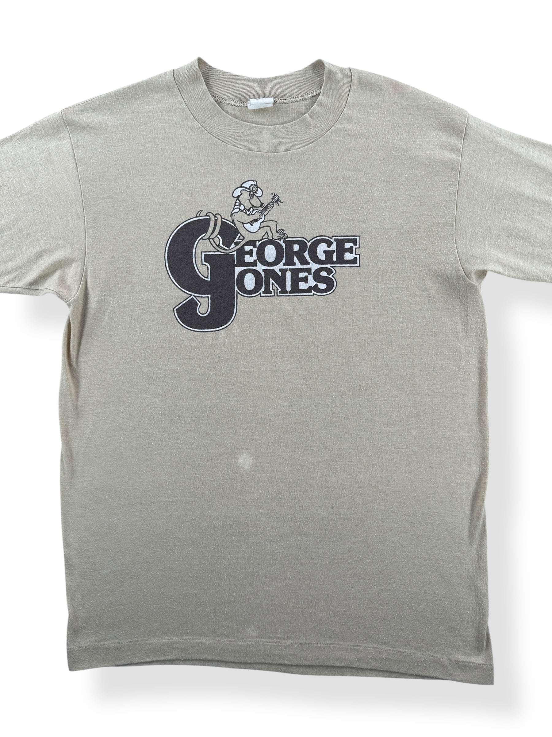 Front Close Up of Vintage George No Show Jones Tee SZ M