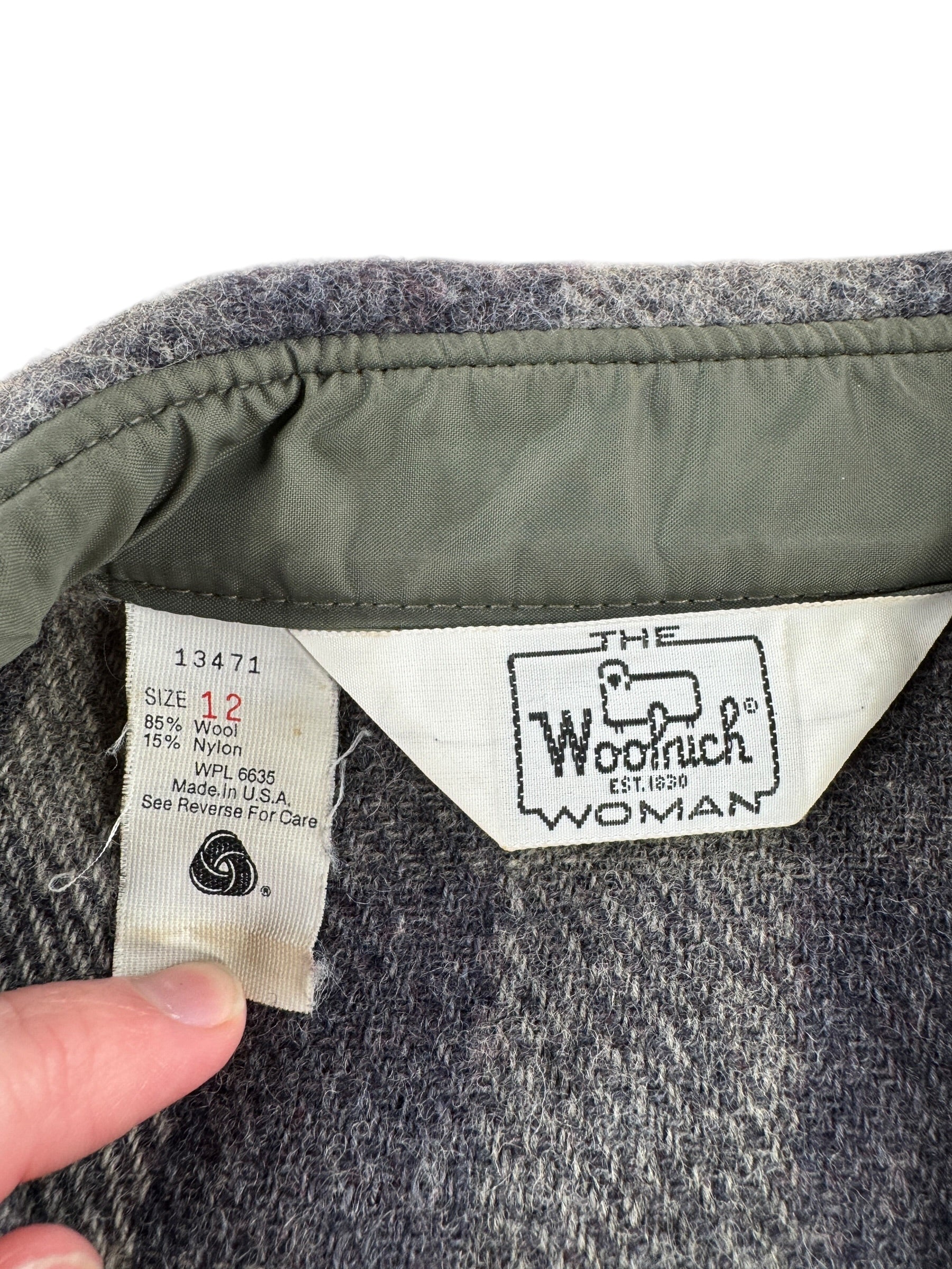 Tag on Vintage Woolrich Woman Grey Plaid Shirt Jac SZ 12