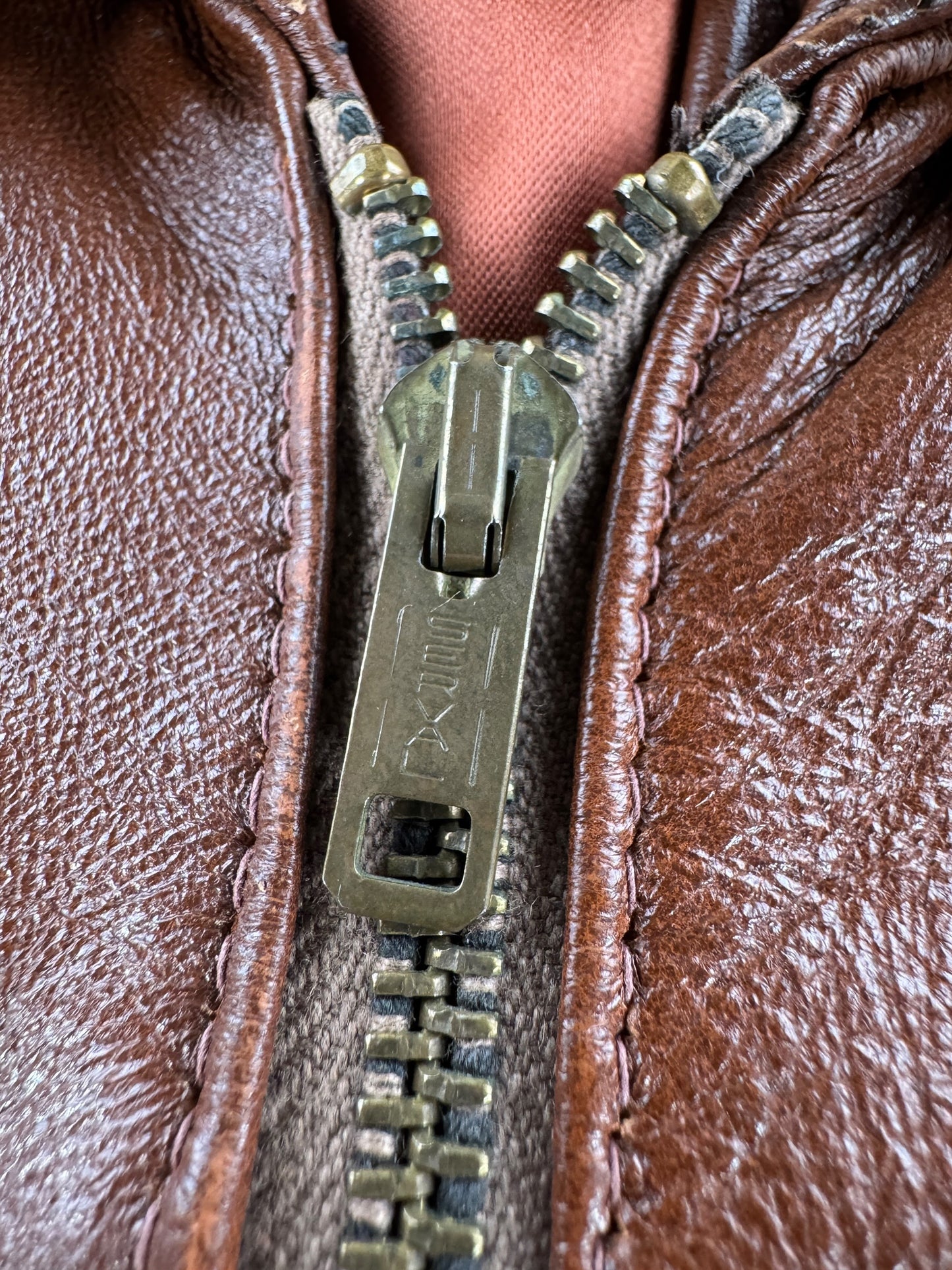 Zipper on Vintage 70s Brown Leather Jacket SZ 40