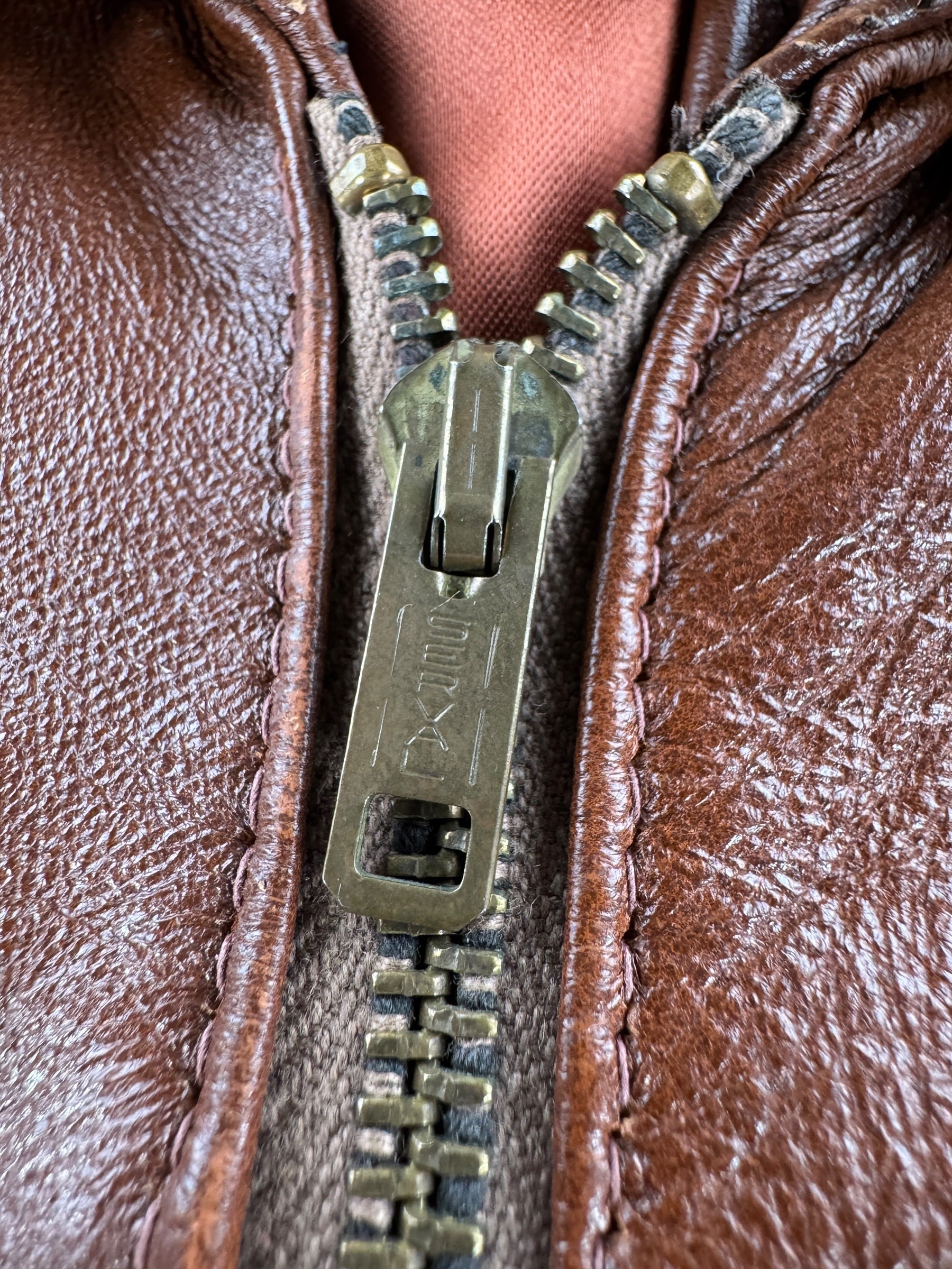 Zipper on Vintage 70s Brown Leather Jacket SZ 40