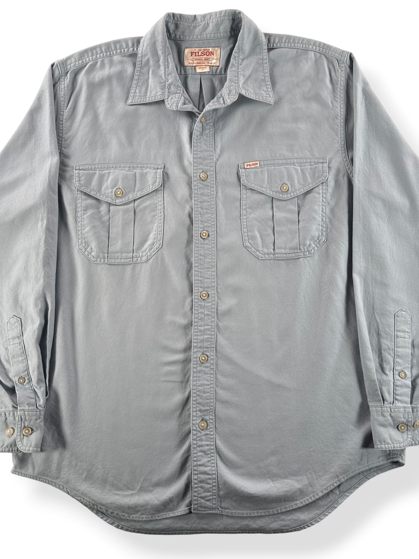 Front Close Up of Filson Lightweight Guide Shirt SZ L