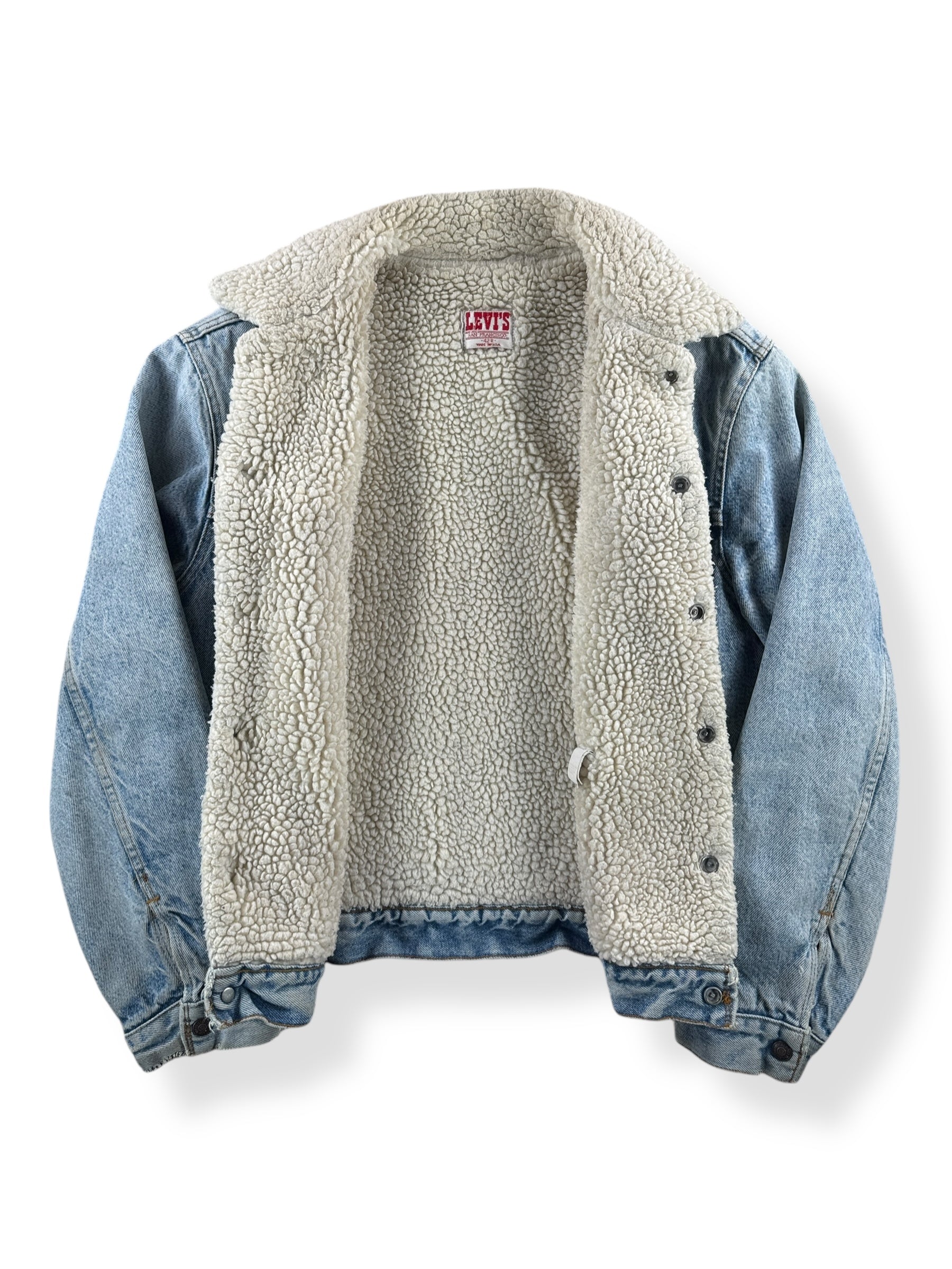 Inside of Vintage Light Wash Levis Shearling Denim Trucker Jacket SZ 42